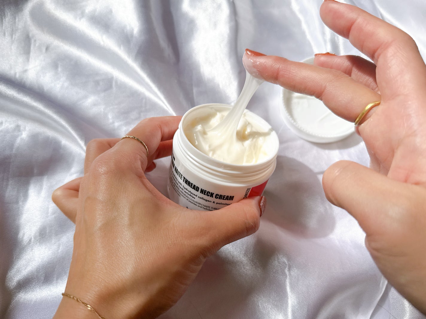 プレミアムナイテ スレッドネッククリーム/MEDIPEEL/ネック・デコルテケアを使ったクチコミ(2枚目)