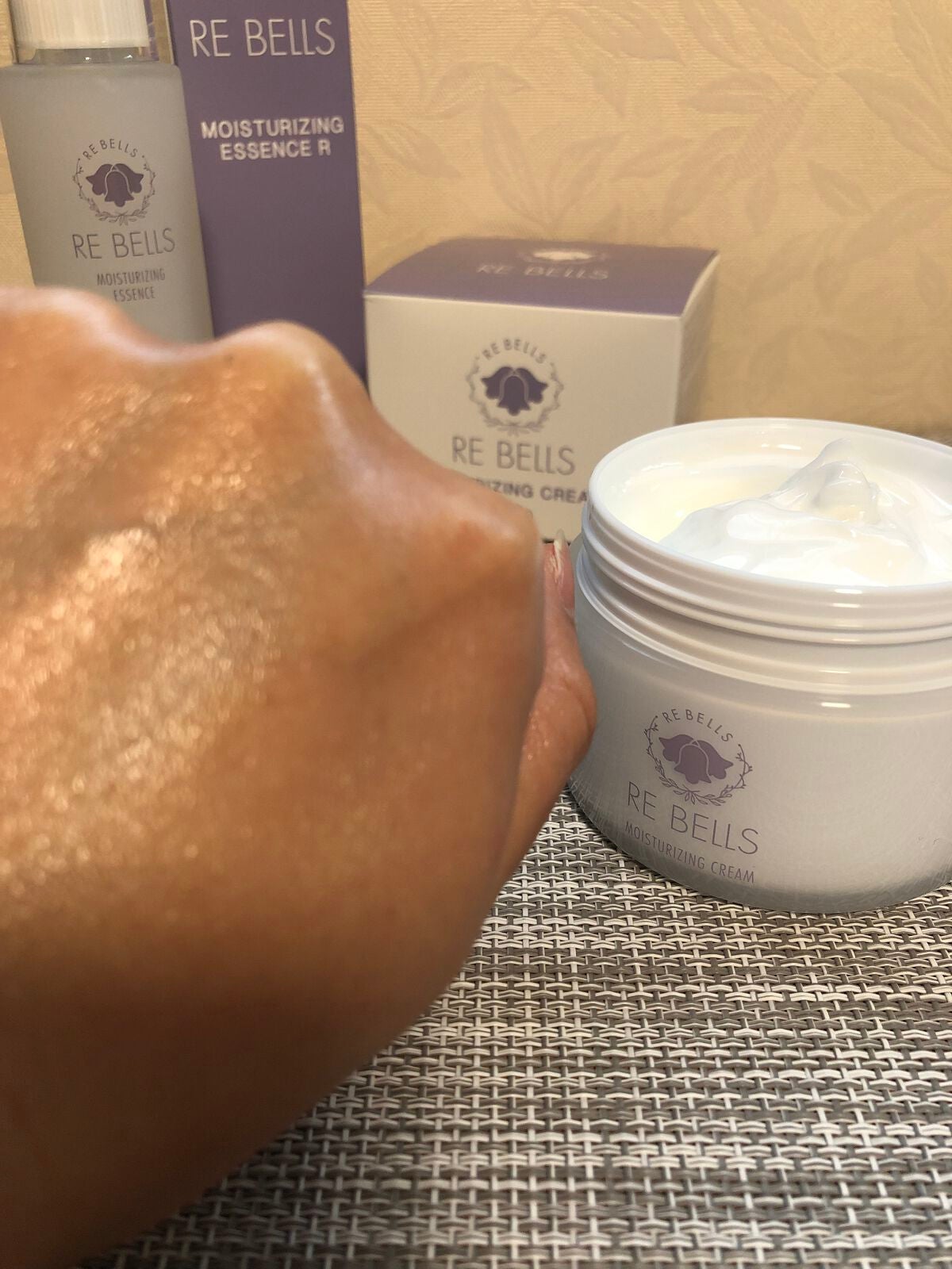 保湿クリームR/REBELLS/フェイスクリームを使ったクチコミ(4枚目)
