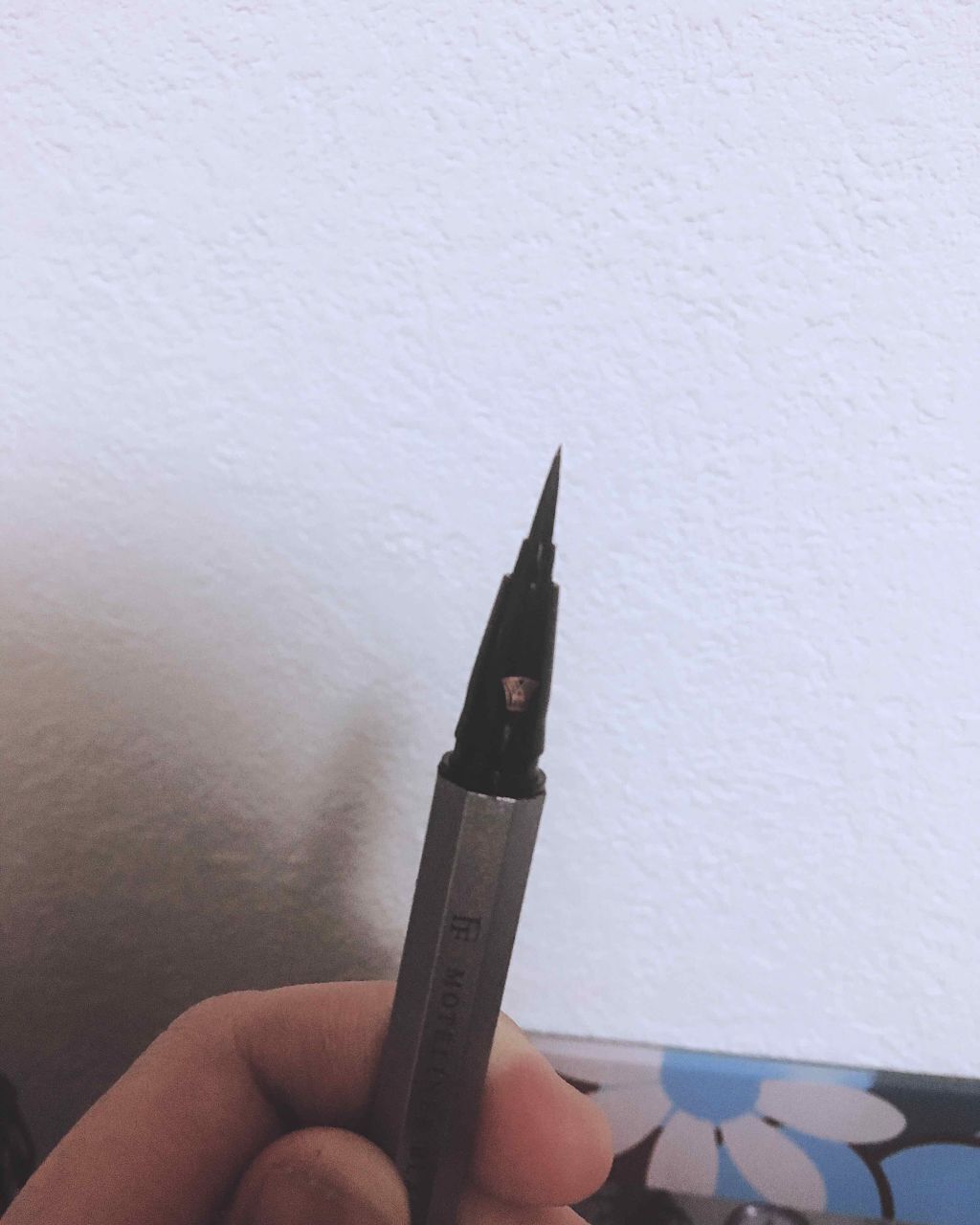 モテライナー リキッド/UZU BY FLOWFUSHI/リキッドアイライナーを使ったクチコミ（2枚目）