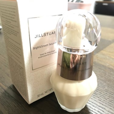 JILL STUART
ジルスチュアート ブライト&スムース セラムプライマー

ジルスチュアートの商品ってすごく可愛くてテンション上がっちゃいますね✨
アラサーでも好き。

ジルスチュアートの下地は今