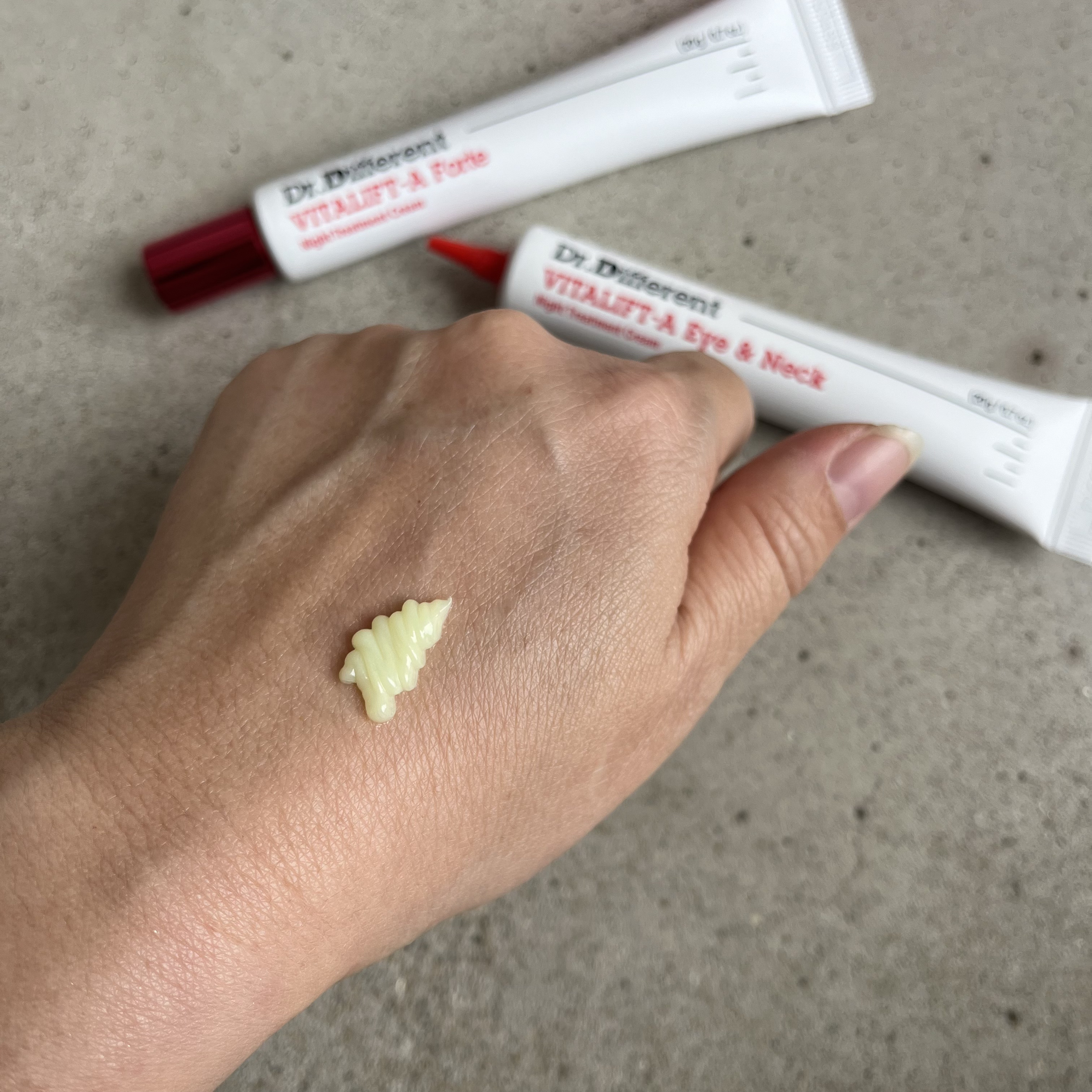 VITALIFT-A アイ＆ネック/Dr.Different/アイケア・アイクリームを使ったクチコミ（2枚目）