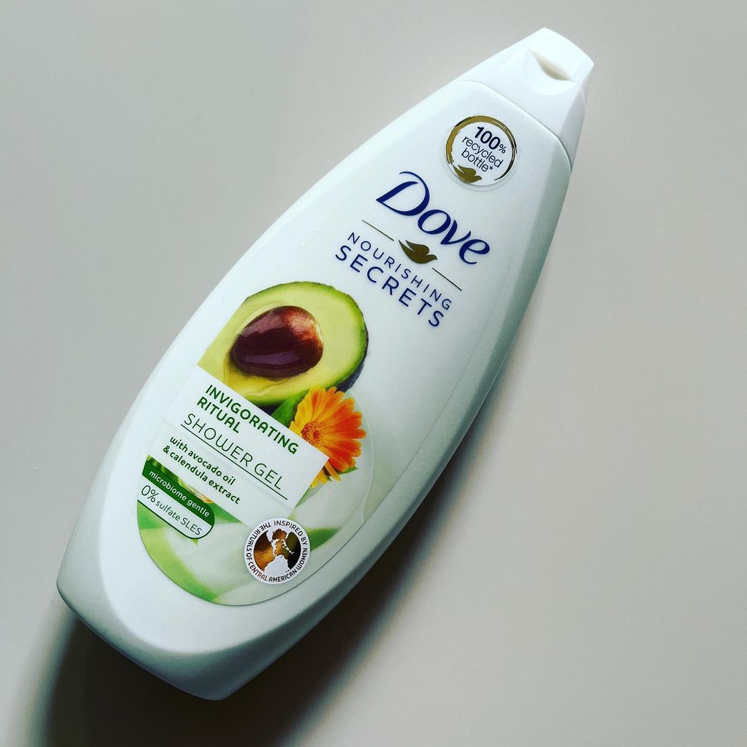 ナリシングシークレッツグローイングリチュアルシャワージェル ダヴ