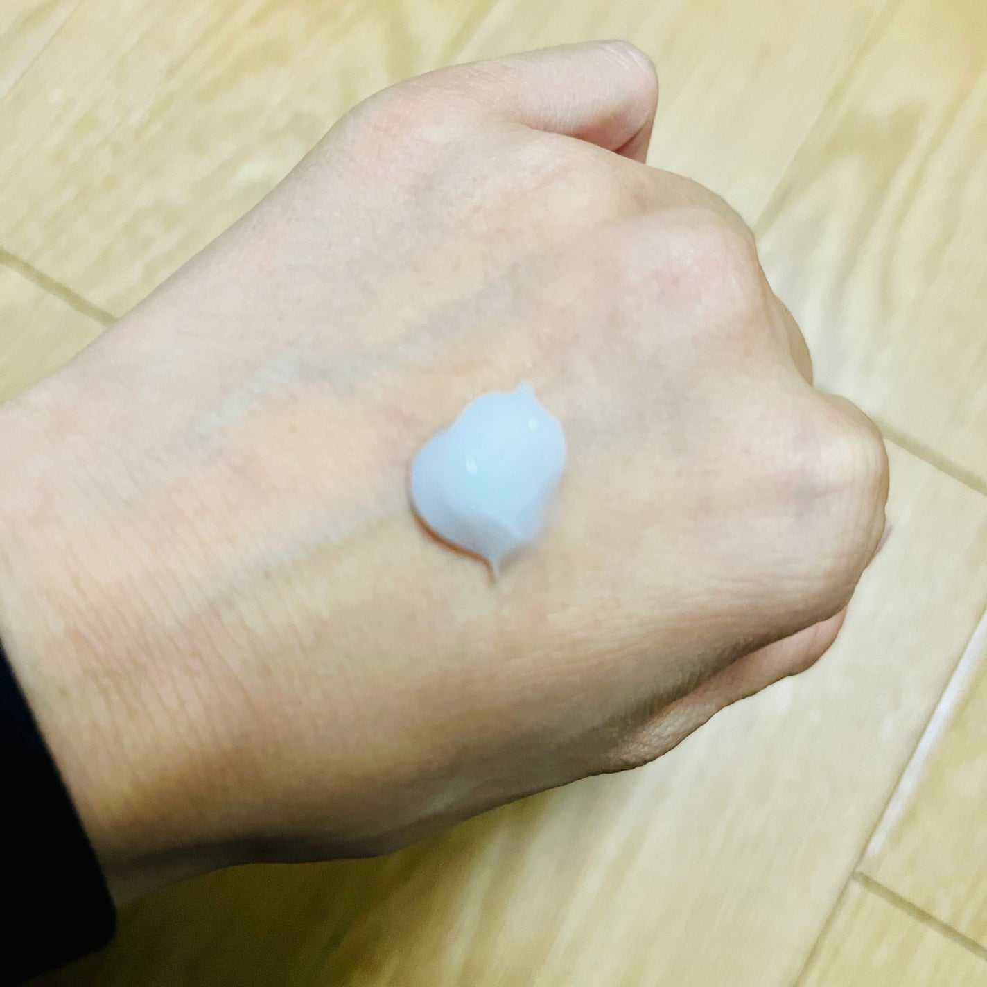 ワンダーハニー とろとろハンドクリーム キンモクセイ&ティー/VECUA Honey/ハンドクリームを使ったクチコミ(2枚目)