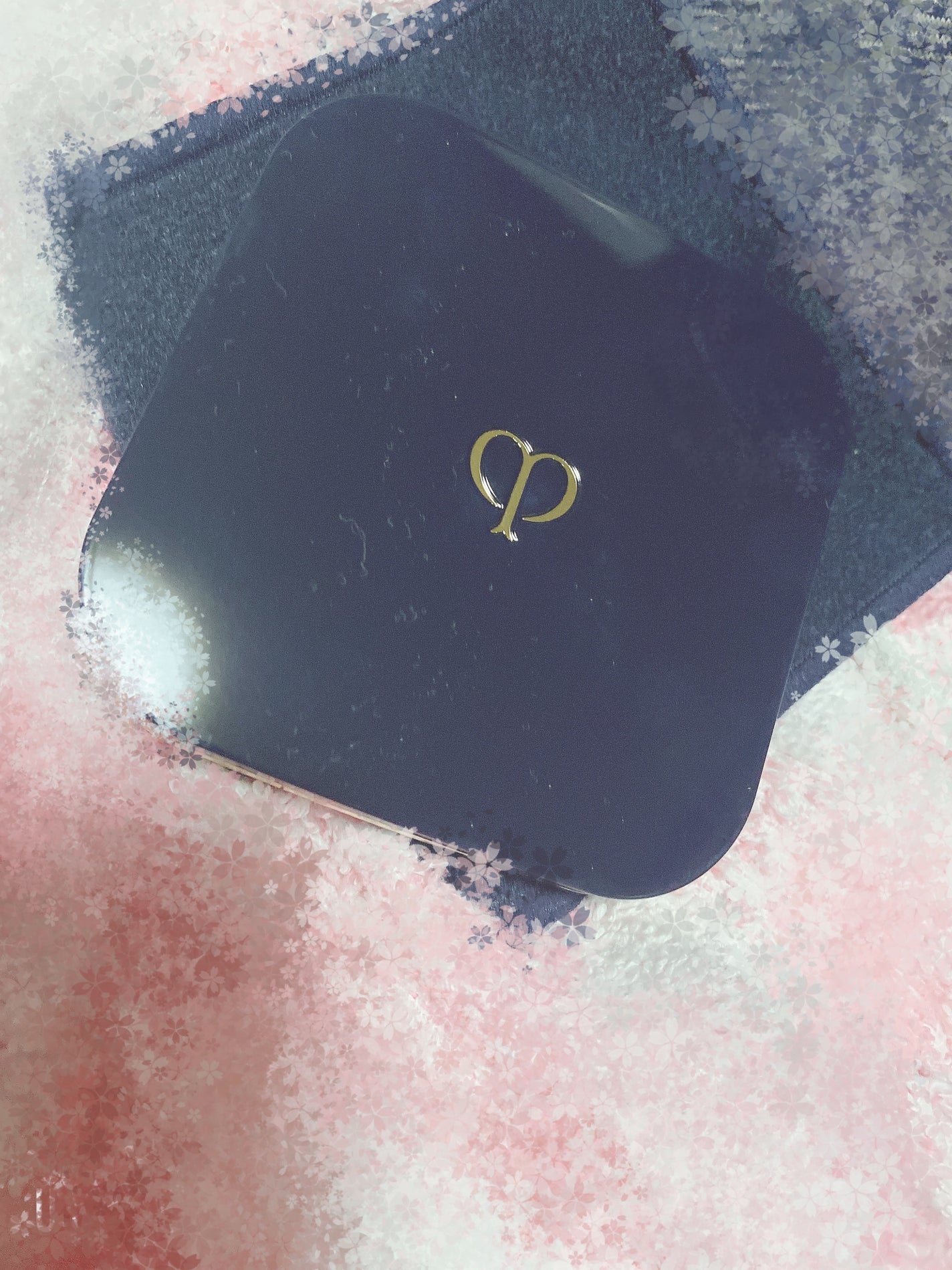 プードルコンパクトエサンシエルn/クレ・ド・ポー ボーテ/プレストパウダーを使ったクチコミ(1枚目)