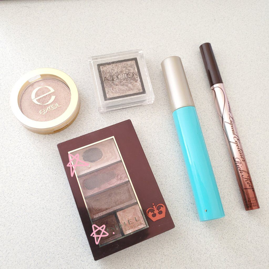 シャイニーシャドウ N/excel/単色アイシャドウを使ったクチコミ（2枚目）