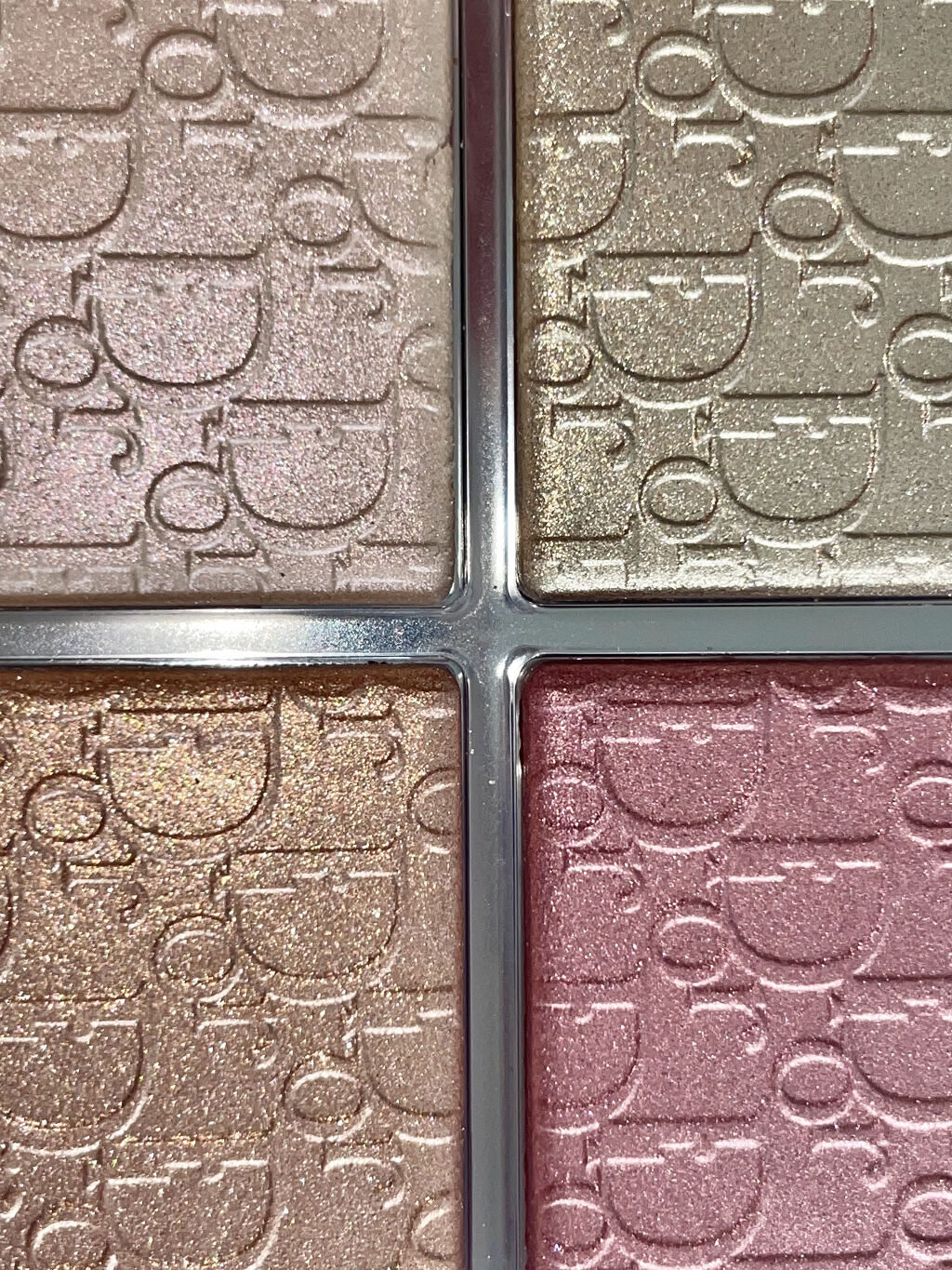 ディオール バックステージ フェイス グロウ パレット/Dior/ハイライトを使ったクチコミ（3枚目）