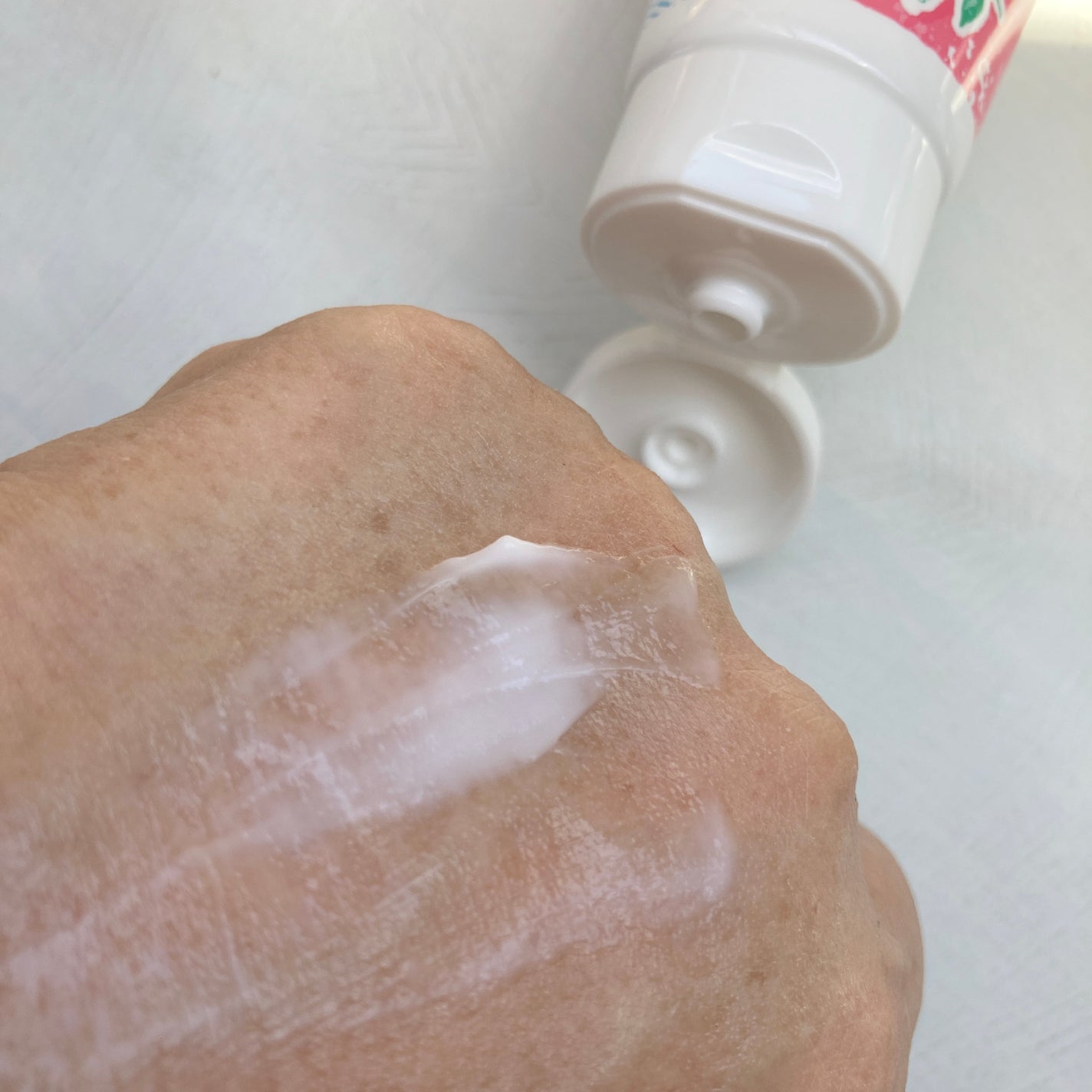 ももの花 ハンドクリーム/オリヂナル/ハンドクリームを使ったクチコミ(3枚目)