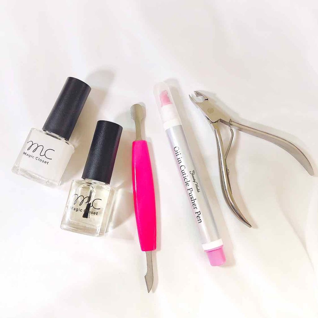 羽夜 ☪︎·̩͙ on LIPS 「今回は3COINSで見つけたネイルグッズの紹介です❤︎なんとな..」(3枚目)