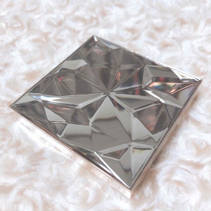 クレ・ド・ポー ボーテ レオスールデクラ/クレ・ド・ポー ボーテ/パウダーハイライトを使ったクチコミ(3枚目)