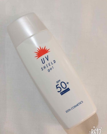 エスタ UVシールドジェル

最近使ってる日焼け止めです😇
SPF50+ PA++++なので夏にピッタリかと思い使ってます。

ジェルタイプで、水のような質感なので使いやすいです！
日焼け止め特有のにお