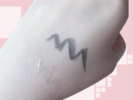 美容液ラメライナー/Borica/リキッドアイライナーを使ったクチコミ(4枚目)