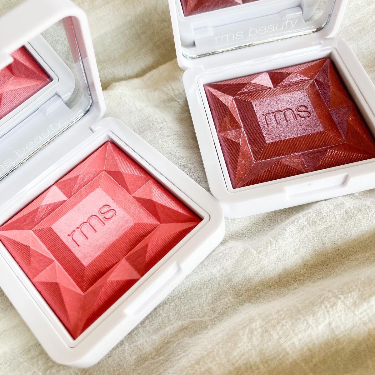 ハイドラパウダーブラッシュ/rms beauty/パウダーチークを使ったクチコミ(1枚目)