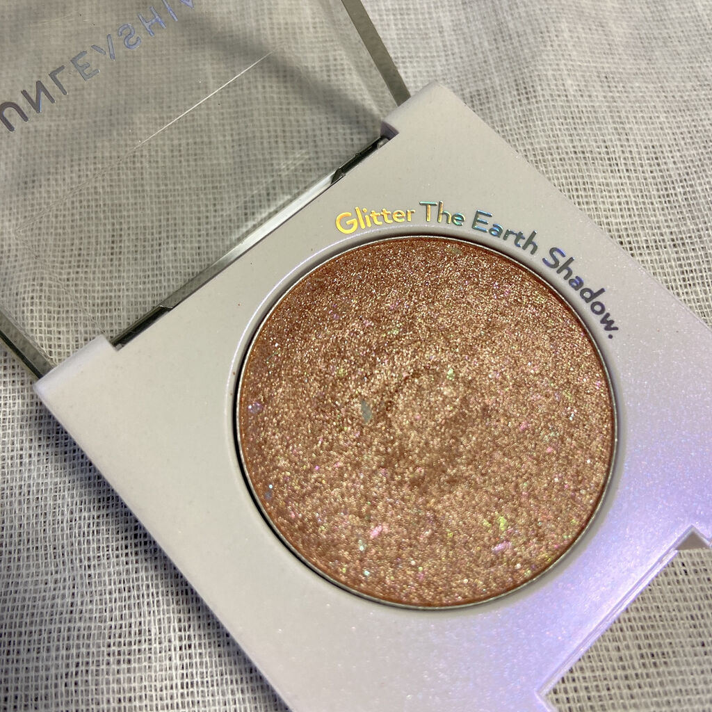 グリッター ザ アースシャドウ/unleashia/単色アイシャドウを使ったクチコミ（2枚目）