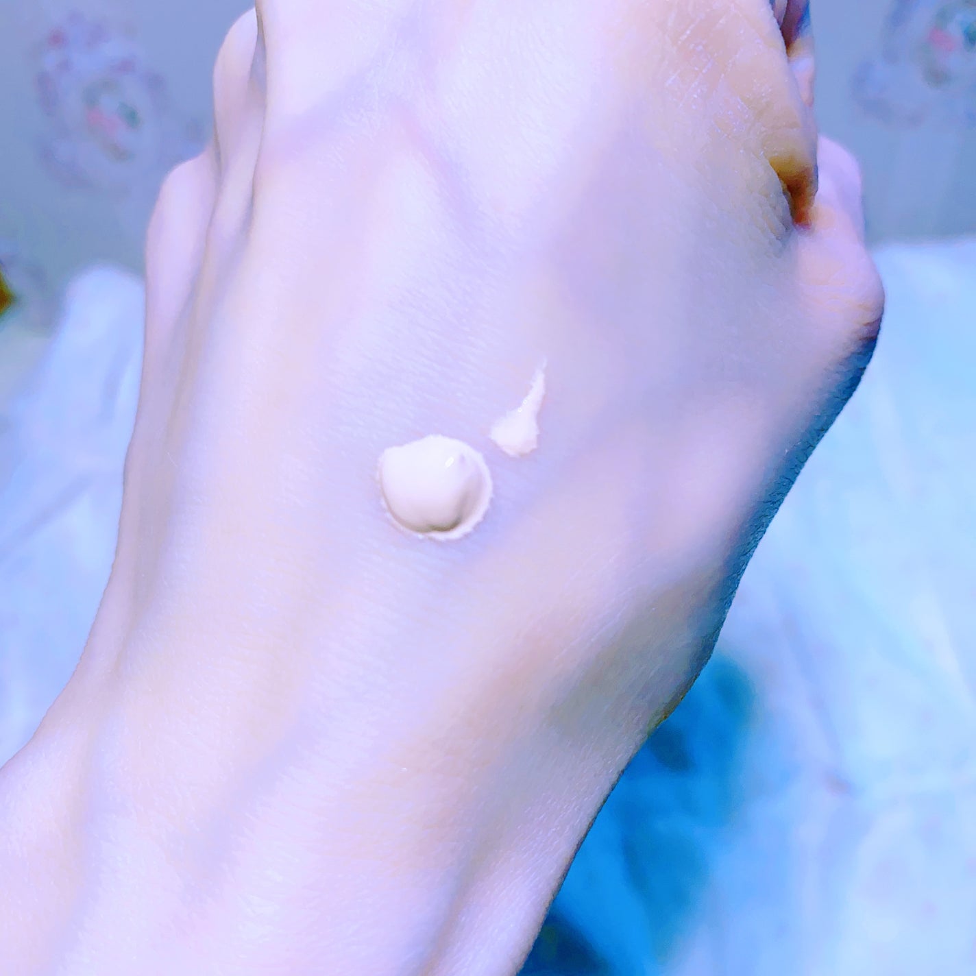 ミルキッシュガラスファンデ/KiSS/リキッドファンデーションを使ったクチコミ(3枚目)