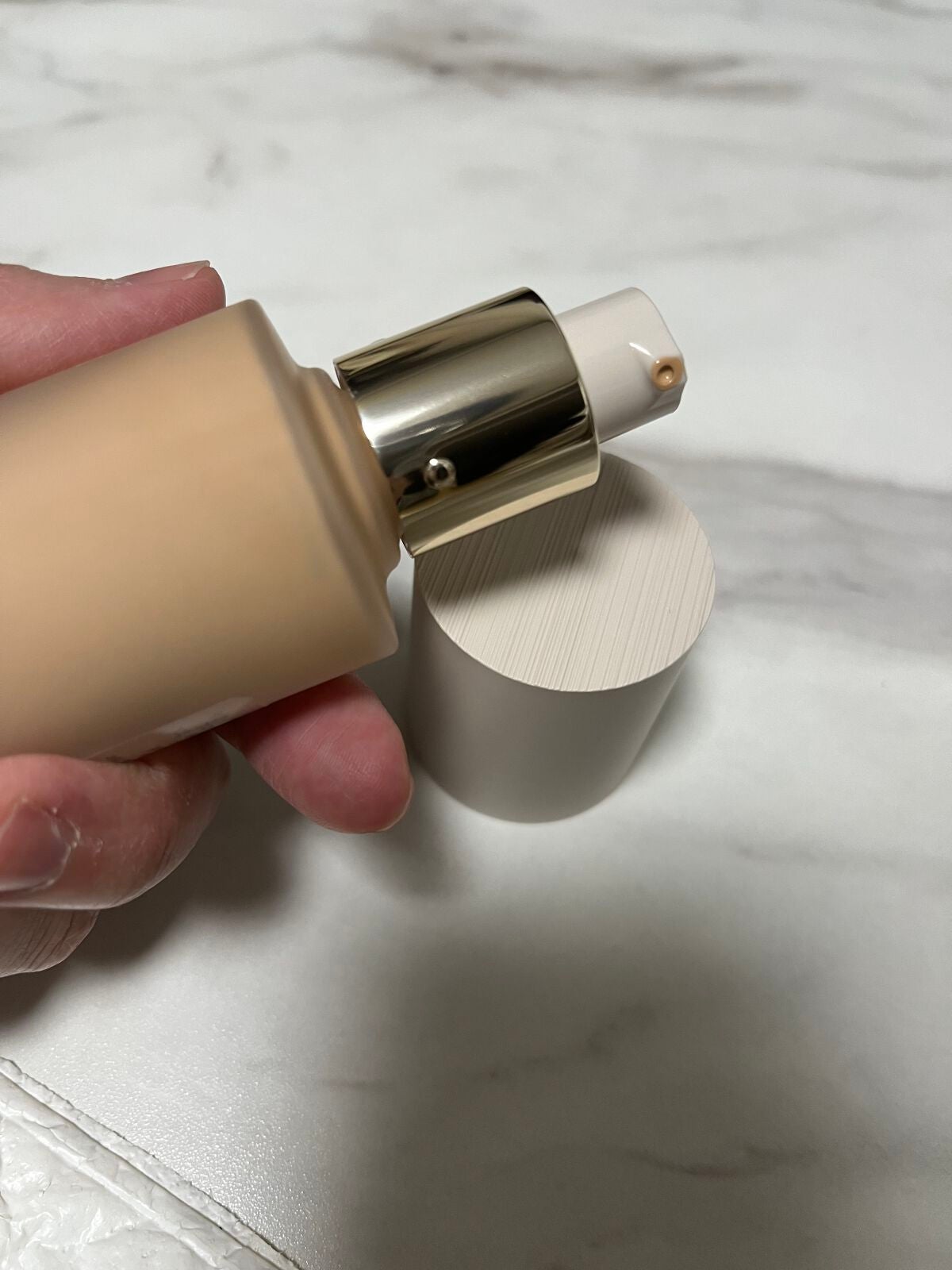 RMK リクイドファンデーション フローレスカバレッジ/RMK/リキッドファンデーションを使ったクチコミ(3枚目)