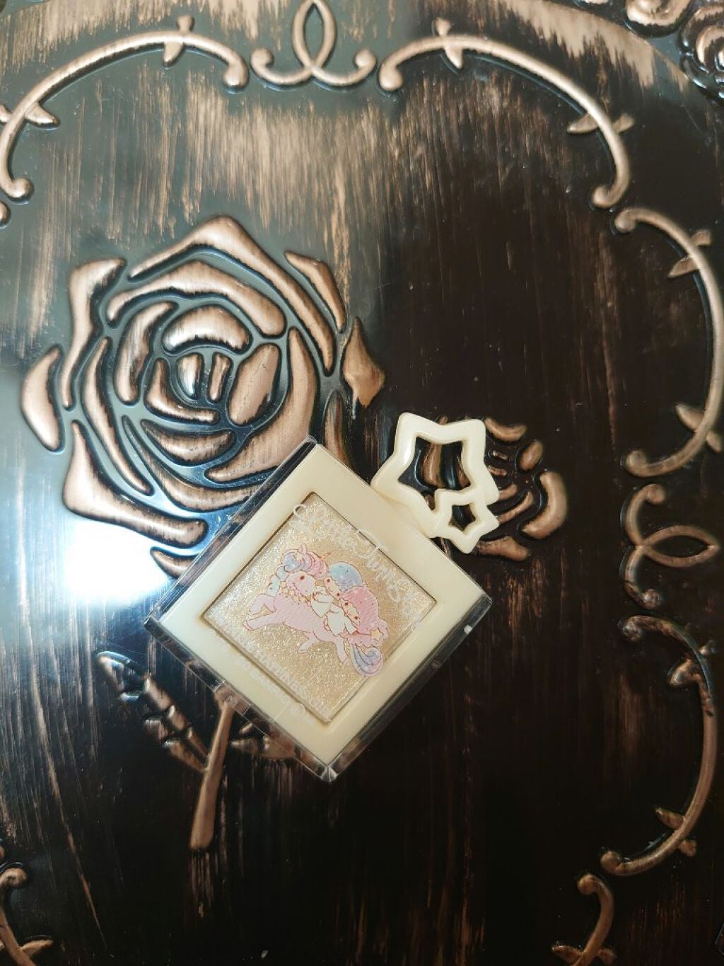 ルミナスシャドウ/セリア/アイシャドウパレットを使ったクチコミ(1枚目)