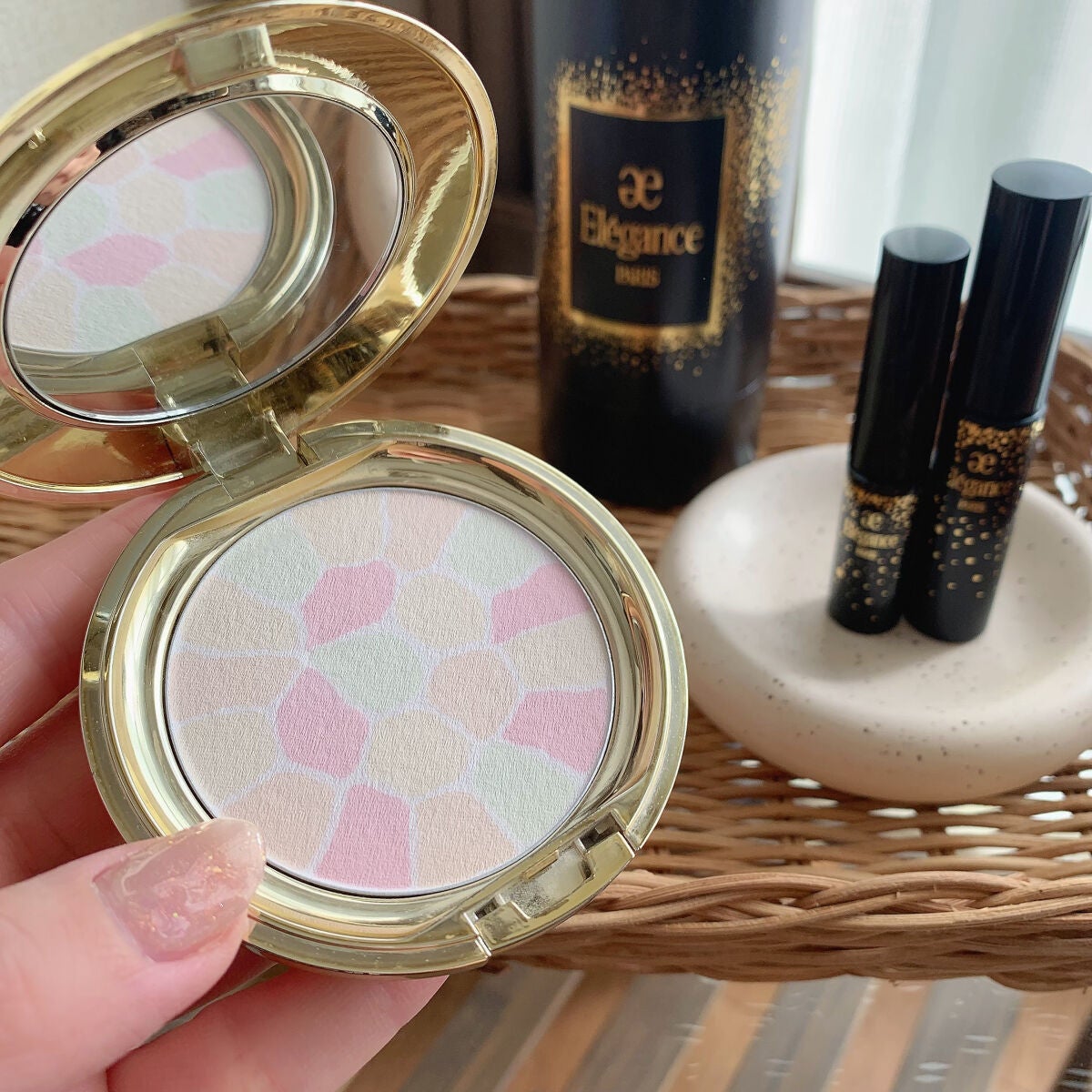 ラ プードル オートニュアンス/Elégance/プレストパウダーを使ったクチコミ(1枚目)