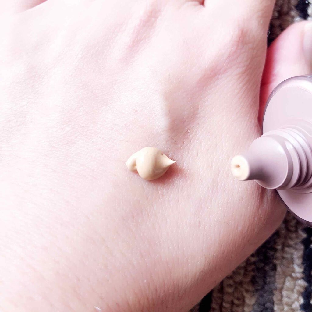 フュージョンスキンファンデーション ラスターフィニッシュ 62 オークル/アテニア/クリーム・エマルジョンファンデーションを使ったクチコミ（2枚目）