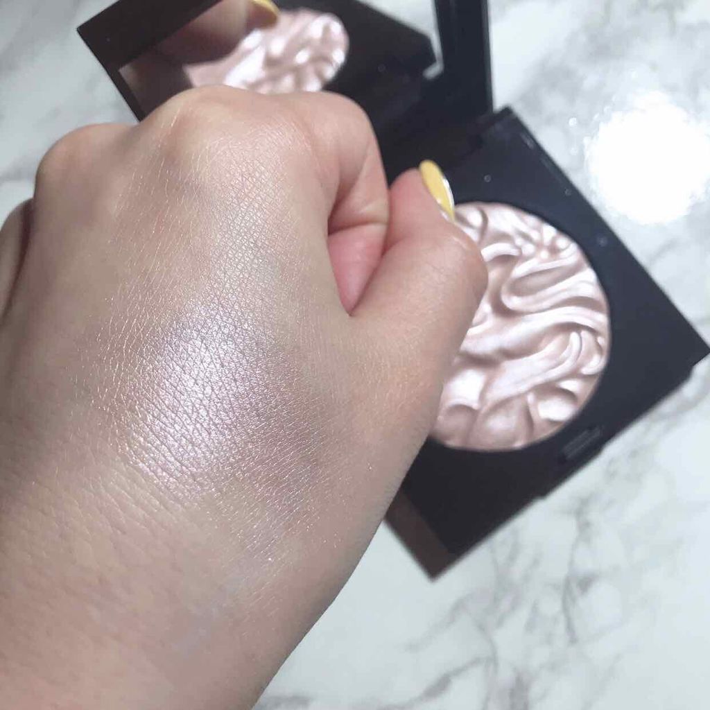 フェイスイルミネーター/ローラ メルシエ/パウダーハイライトを使ったクチコミ（2枚目）