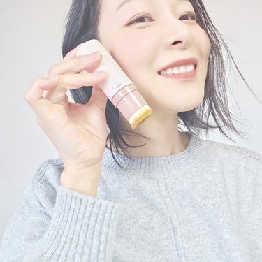 ＊
立体型の肉球ブラシが気持ちいい♥
ブラシ一体型の新感覚スティックファンデーション❣
・
【DERMASHARE】
　▷ヴィーガンナチュラルカバースティックファンデーション
　　☑21アイボリー
・
