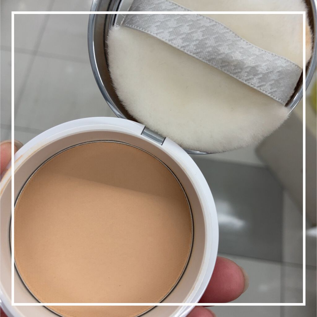 クリアラスト クリアラスト フェイスパウダー N 薬用美白オークルのクチコミ「「クリアラスト  フェイスパウダー」はほわほわのパフで肌にのせるだけ。ファンデーション、コンシ.....」（2枚目）