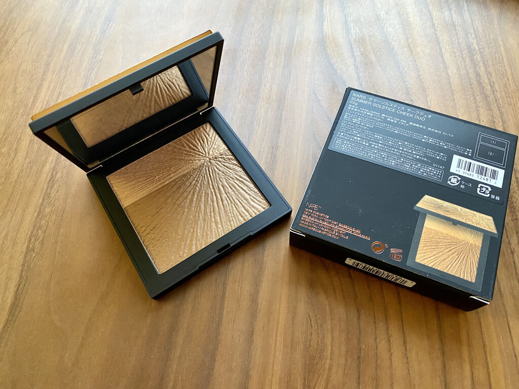 サマーソルスティス チークデュオ/NARS/パウダーハイライトを使ったクチコミ（2枚目）
