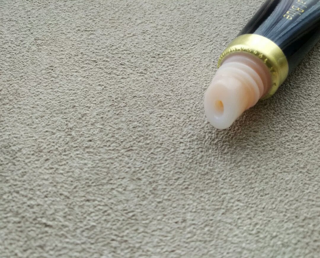 ニベア ロイヤルブルーリップ 濃密美容ケア/ニベア/リップ美容液を使ったクチコミ(2枚目)