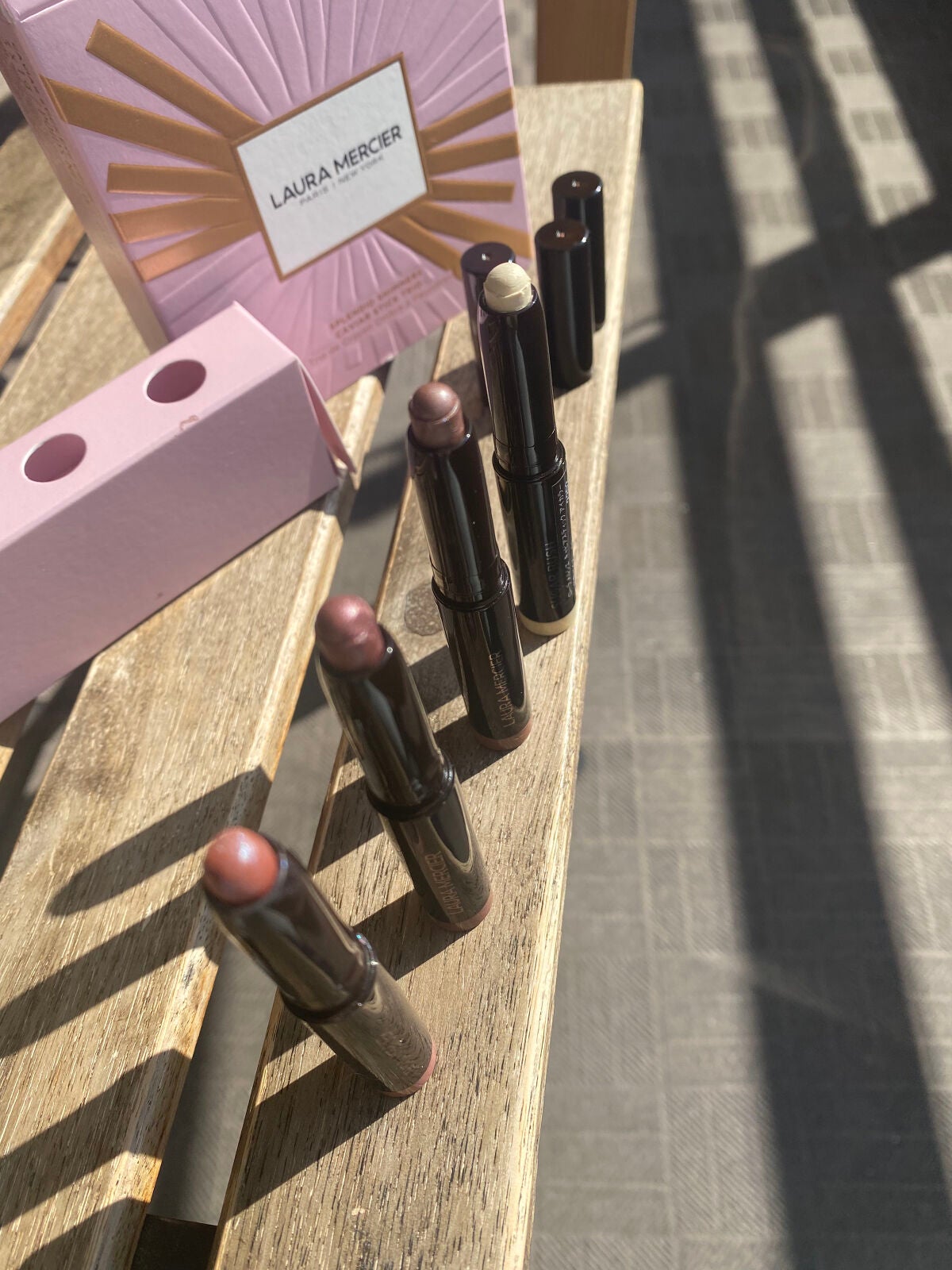 キャビアスティック アイカラー/ローラ メルシエ/スティックアイシャドウを使ったクチコミ(2枚目)