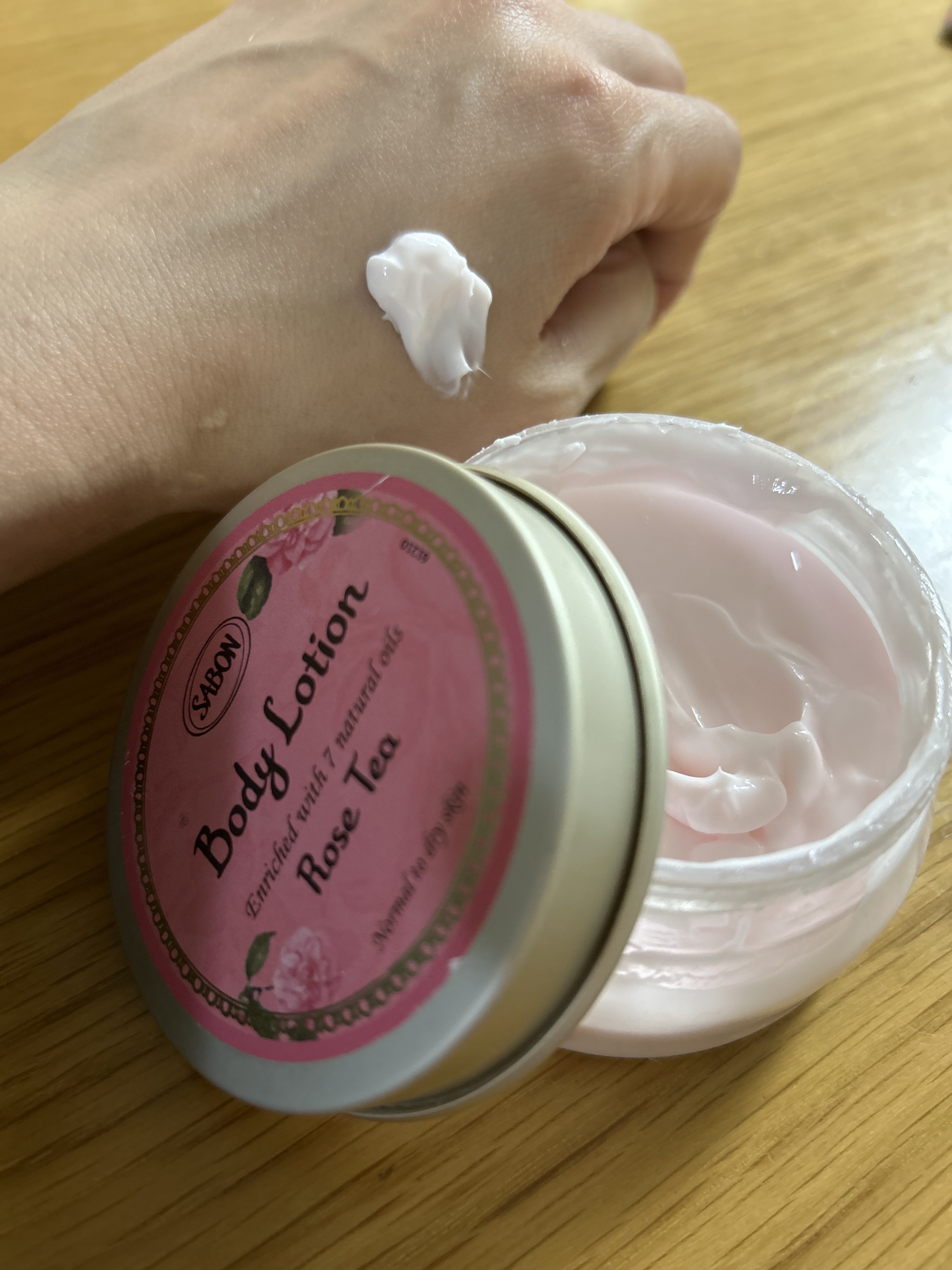 ボディローション ローズティー（ジャー）/SABON/ボディローションを使ったクチコミ（1枚目）