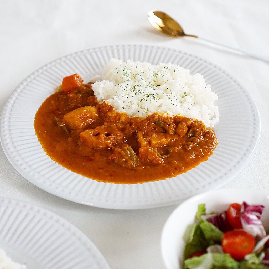 みちねえ フォロバ on LIPS 「・・ローソン×新宿中村屋の本格的なレトルトカリー「スパイス楽し..」(7枚目)