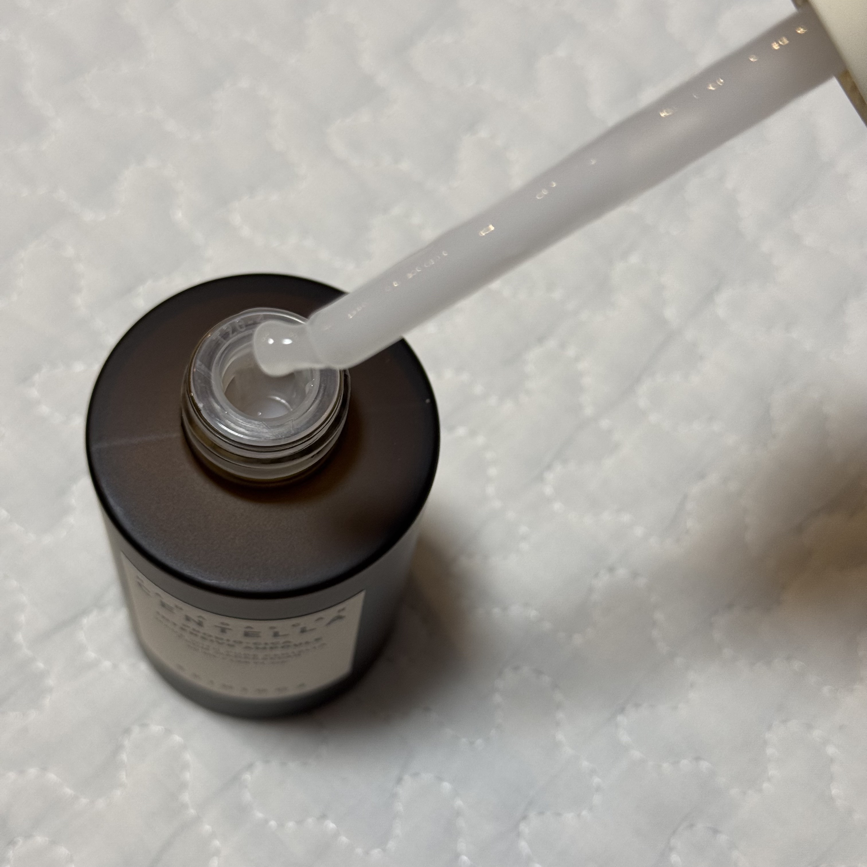 トーンブライトニング カプセルアンプル/SKIN1004/美容液を使ったクチコミ（3枚目）