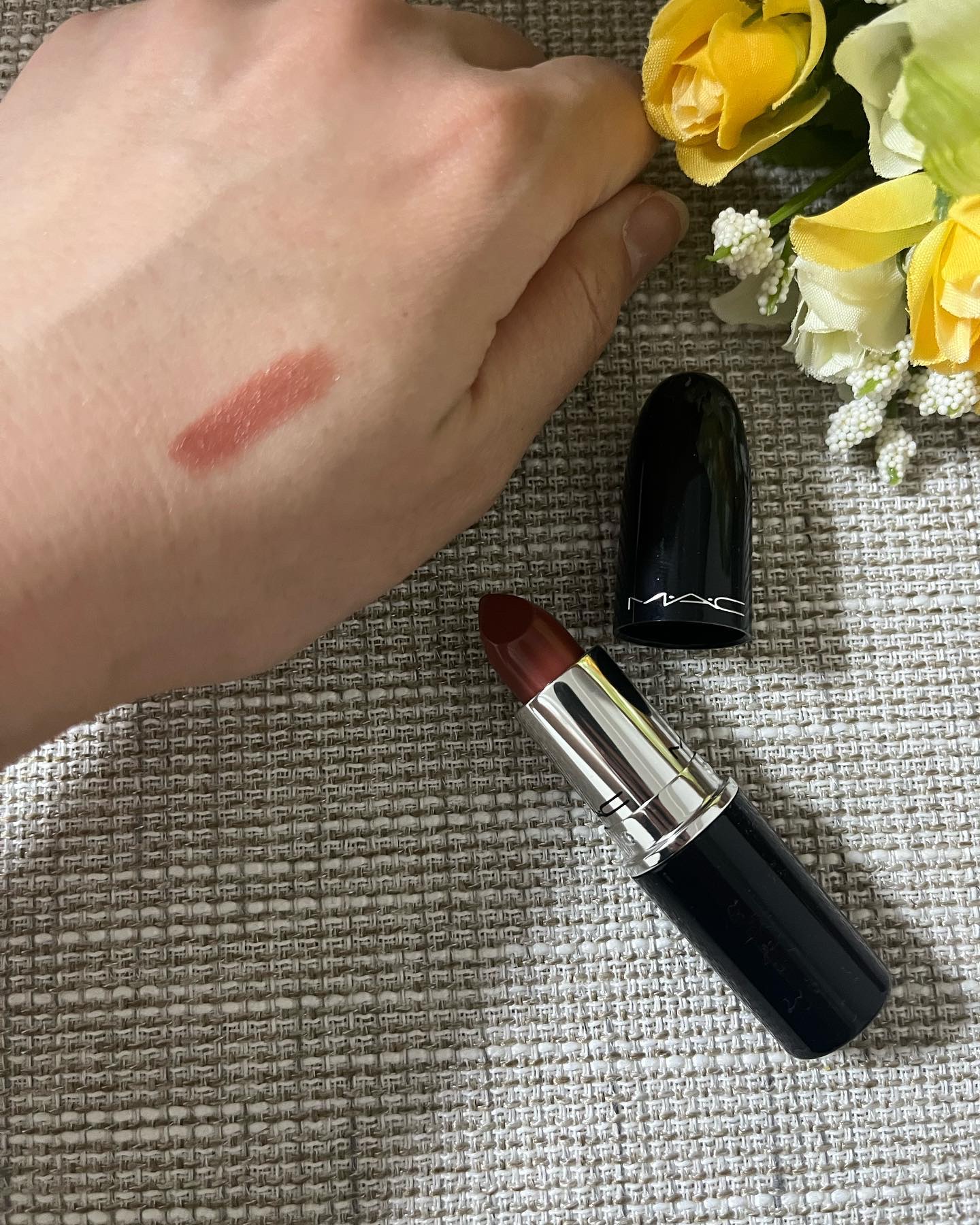 ラスターガラス リップスティック ポッシュ ピット/M・A・C/口紅を使ったクチコミ（3枚目）