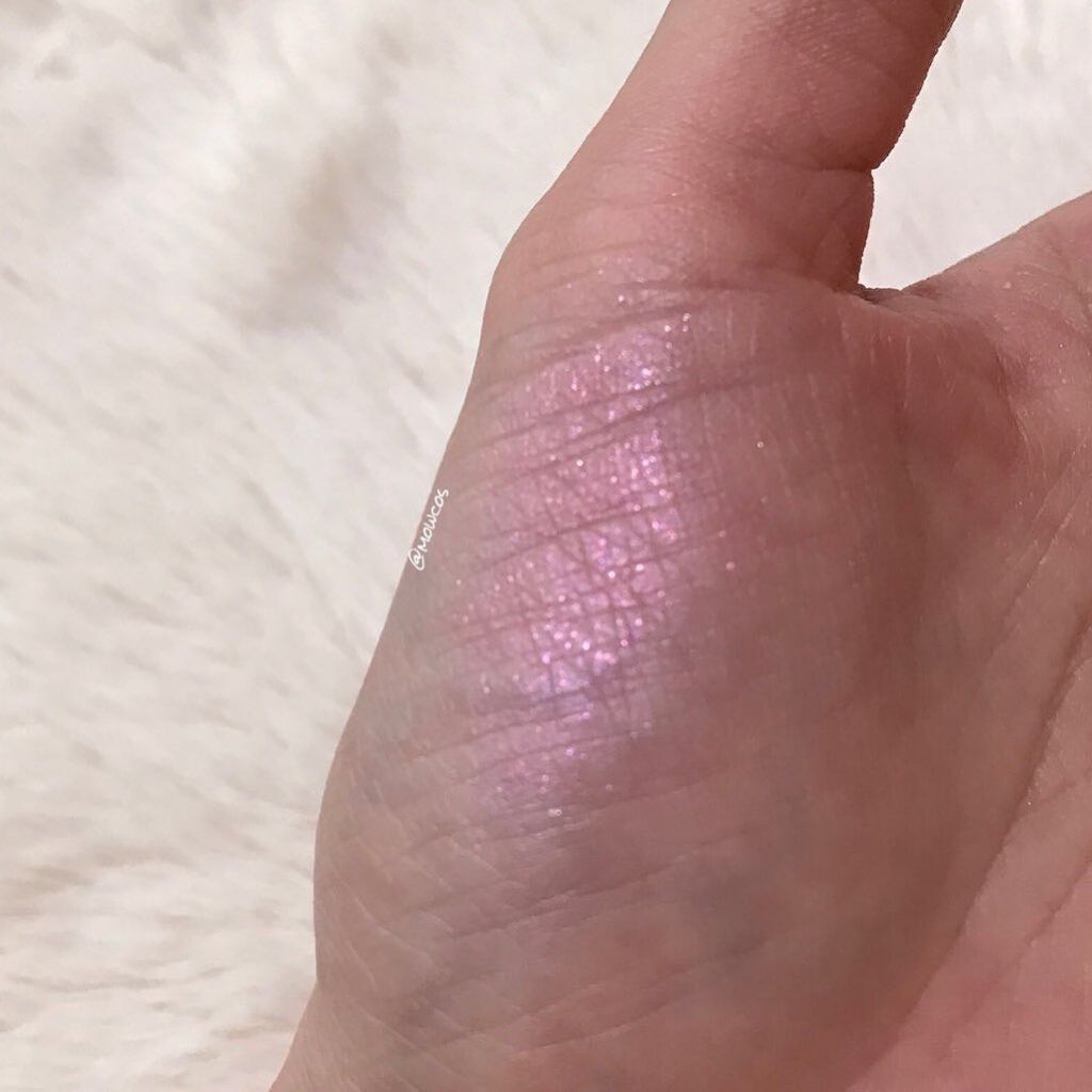 セルヴォーク ヴォランタリー アイズ EX14 ヴァーチャルパープル＜数量限定＞/Celvoke/単色アイシャドウを使ったクチコミ（3枚目）