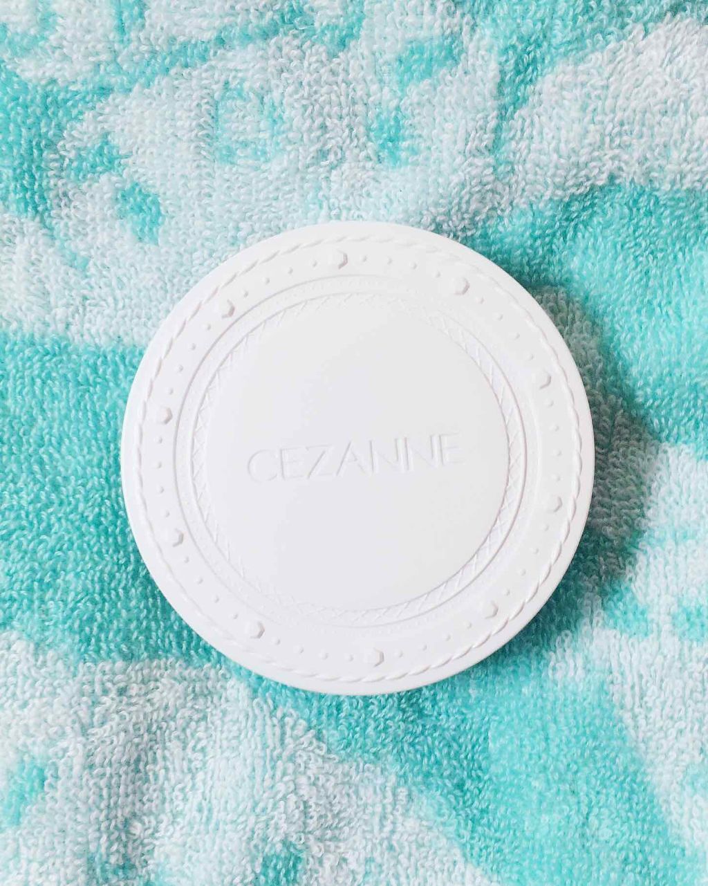 UVクリアフェイスパウダー/CEZANNE/プレストパウダーを使ったクチコミ(2枚目)