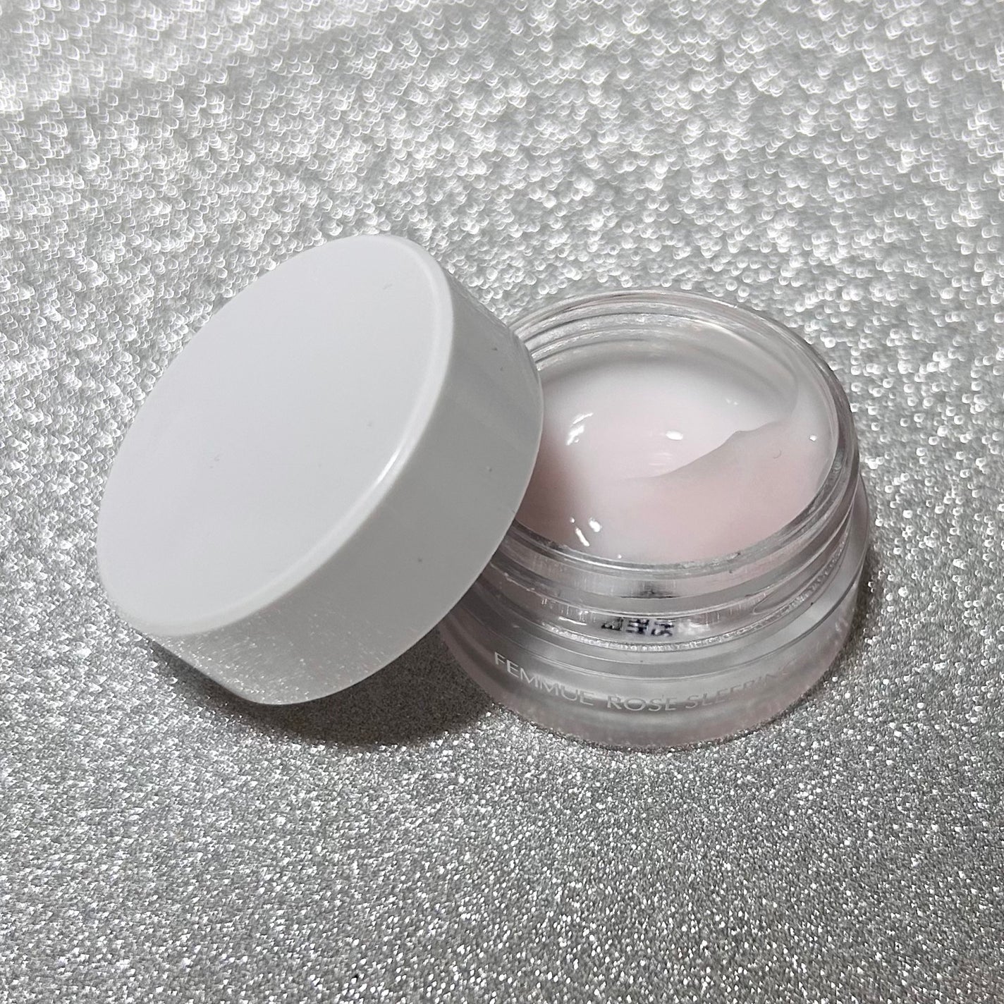 ローズウォーター スリーピングマスク/FEMMUE/フェイスクリームを使ったクチコミ(5枚目)