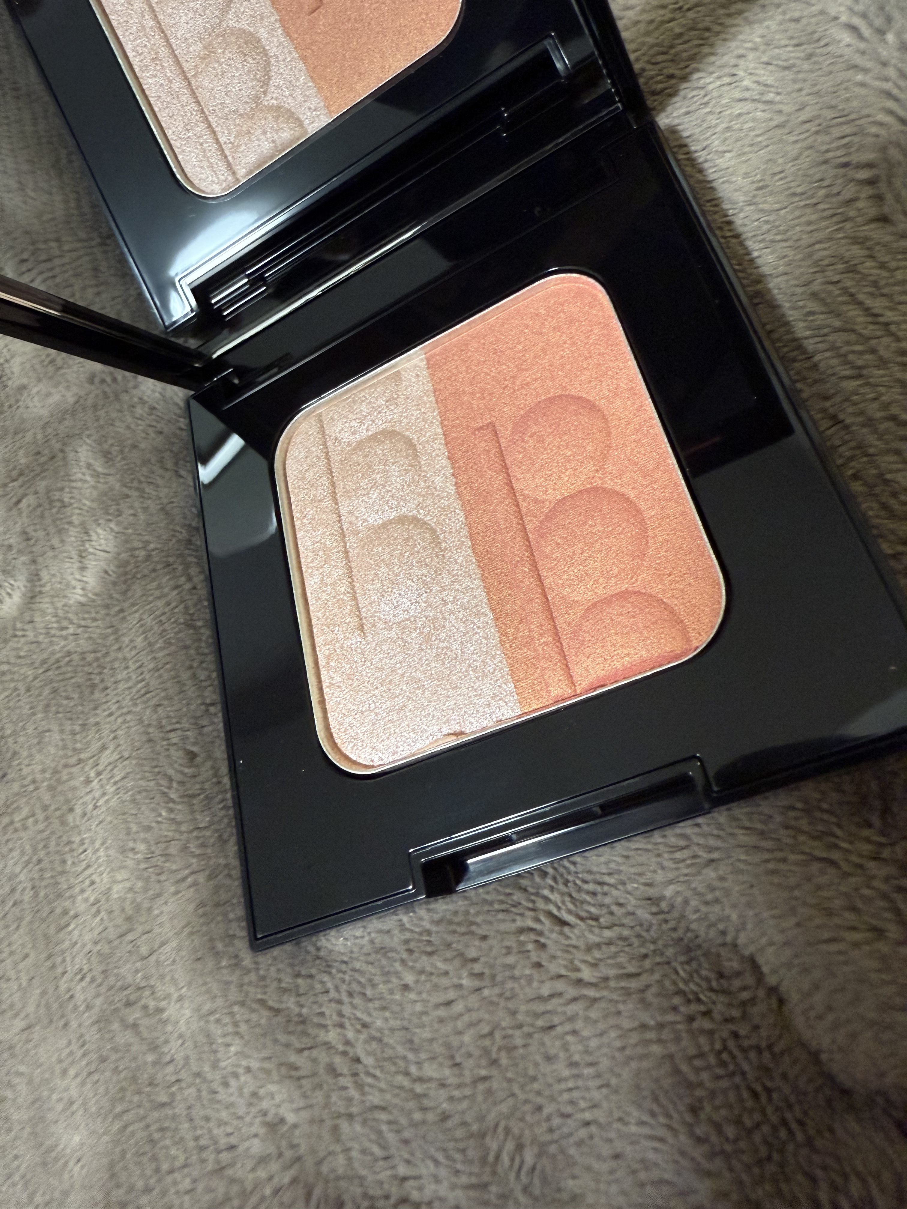 shu uemura ナクレハイライターブラッシュデュオパレットのクチコミ「勢いで買ったやつパート1

別で投稿するリップを見に行ったらこれ買ってた

#shu_uemu.....」（1枚目）