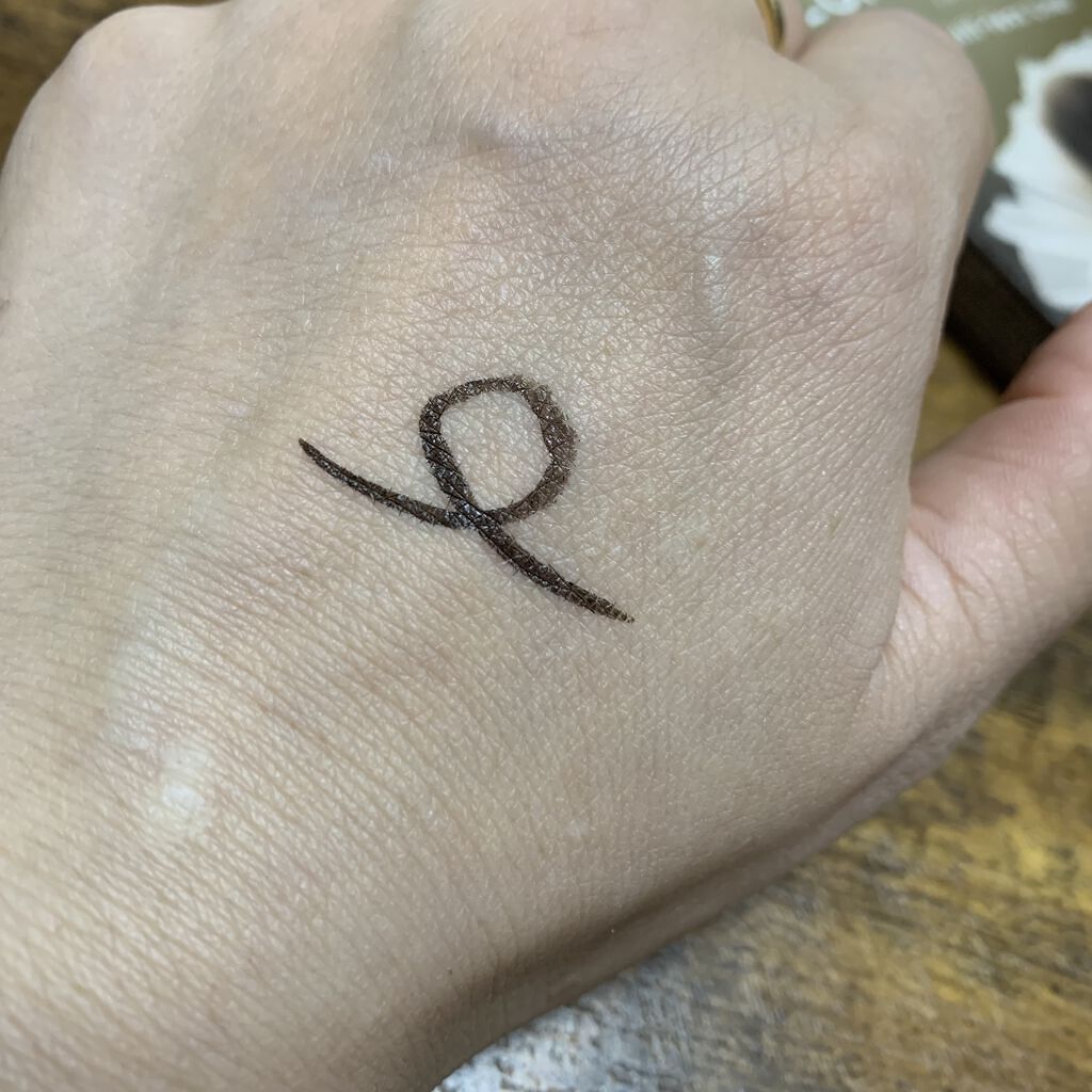 スキルレスライナー/LUMIURGLAS/リキッドアイライナーを使ったクチコミ（3枚目）