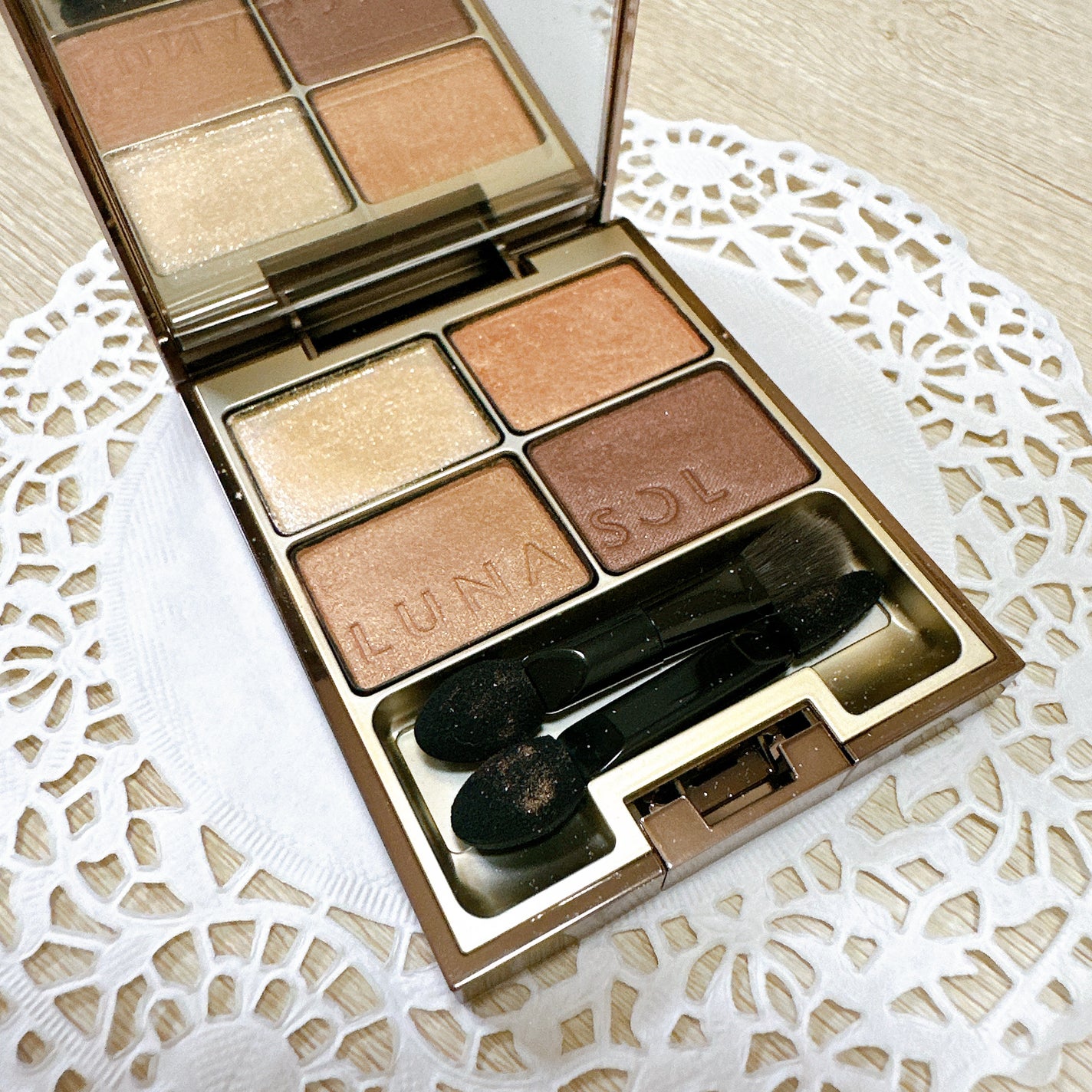 スキンモデリングアイズ/LUNASOL/アイシャドウパレットを使ったクチコミ(4枚目)