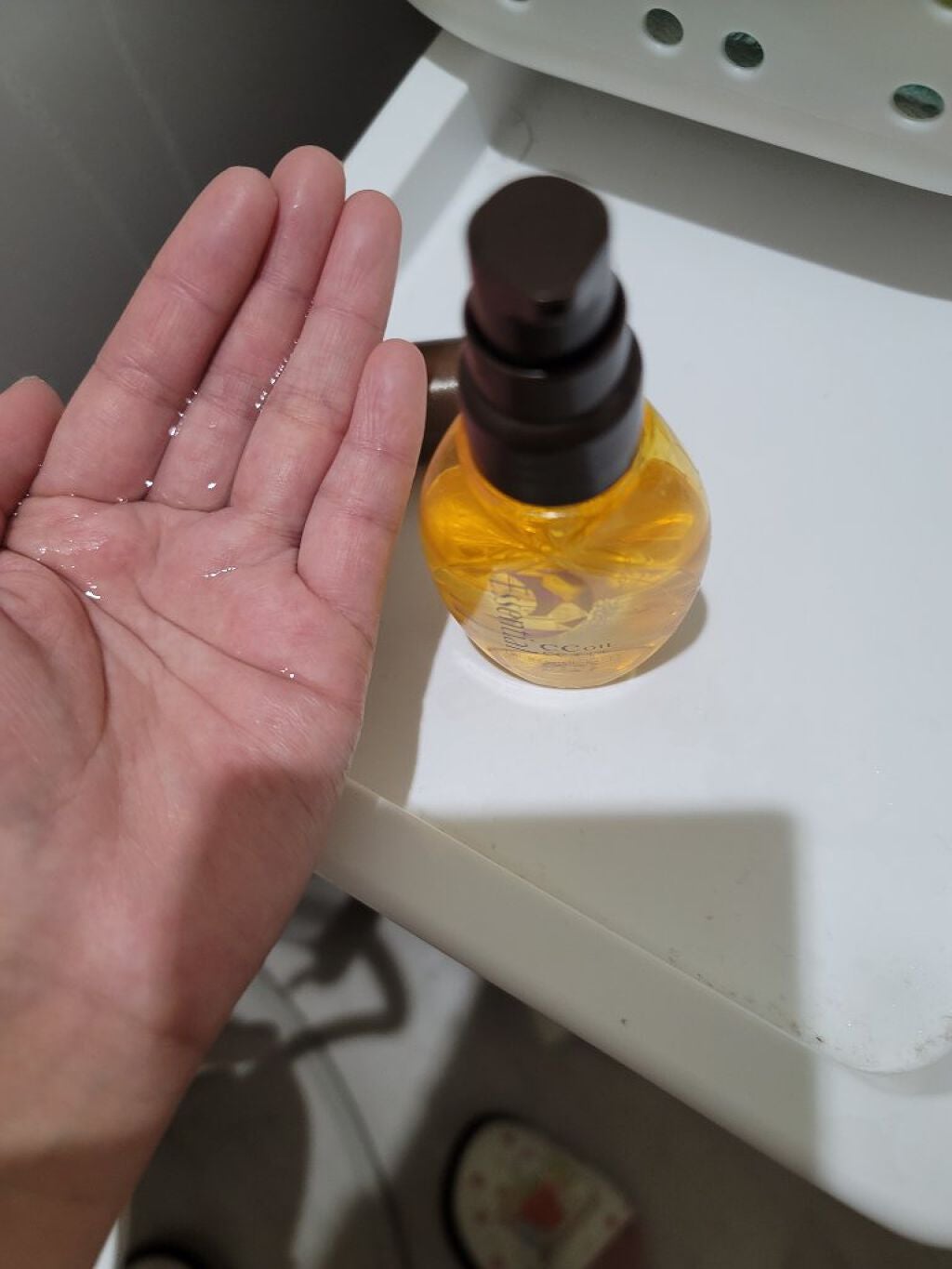 CCオイル/エッセンシャル/ヘアオイルを使ったクチコミ(5枚目)