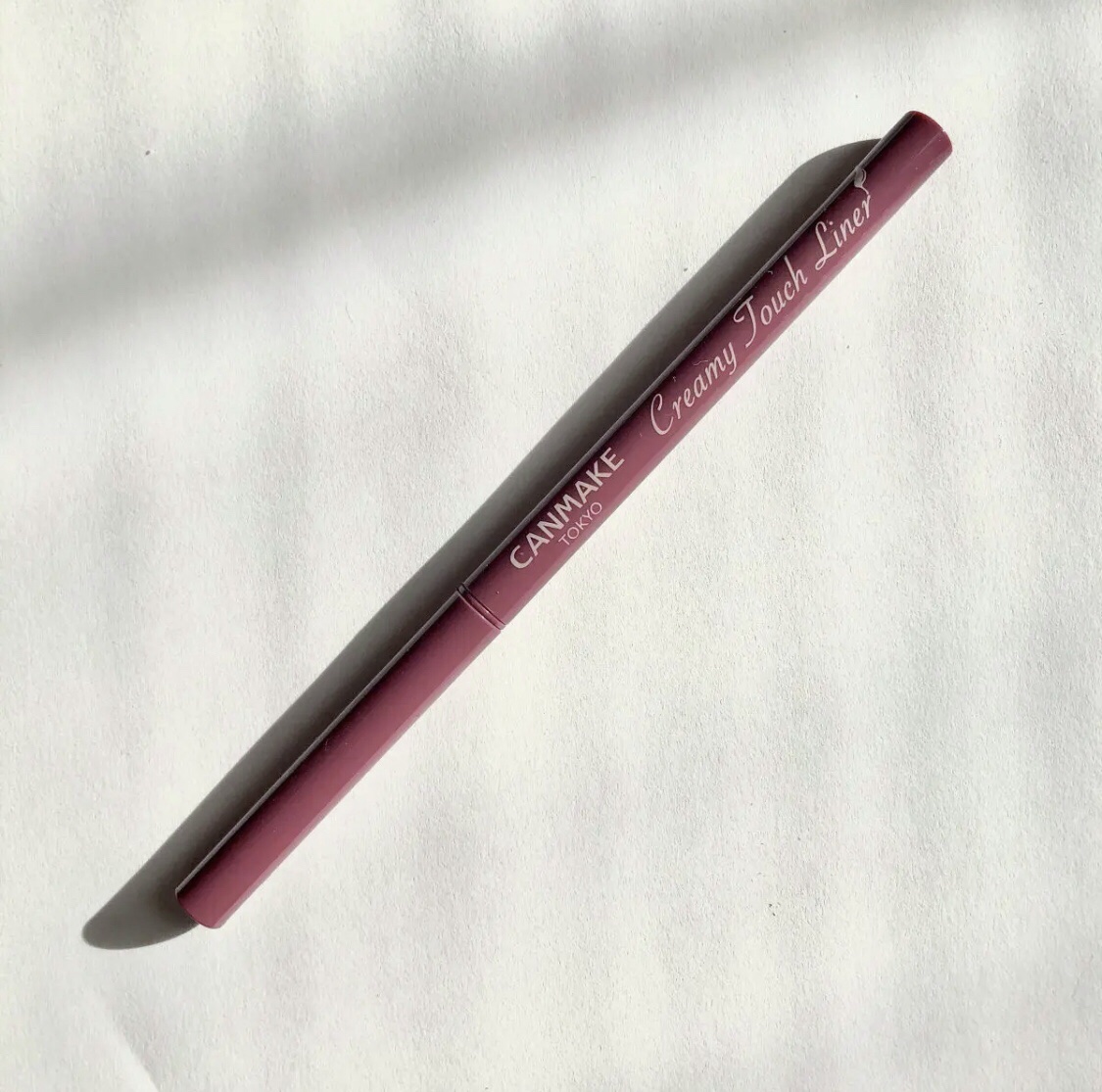 🍠  𝘾𝘼𝙉𝙈𝘼𝙆𝙀  🍠とろける描き心地の極細ジェルアイライナー

✼••┈┈••✼••┈┈••✼••┈┈••✼••┈┈••✼

■クリーミータッチライナー

　06 フォギープラム

　参考価格¥715円(税込)  
