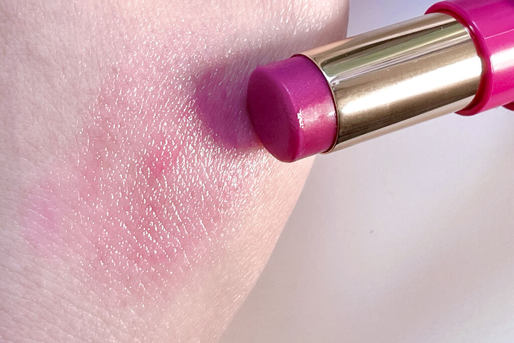 エテュセ フェイスエディション（カラースティック） 02 プラム/ettusais/スティックハイライトを使ったクチコミ（2枚目）