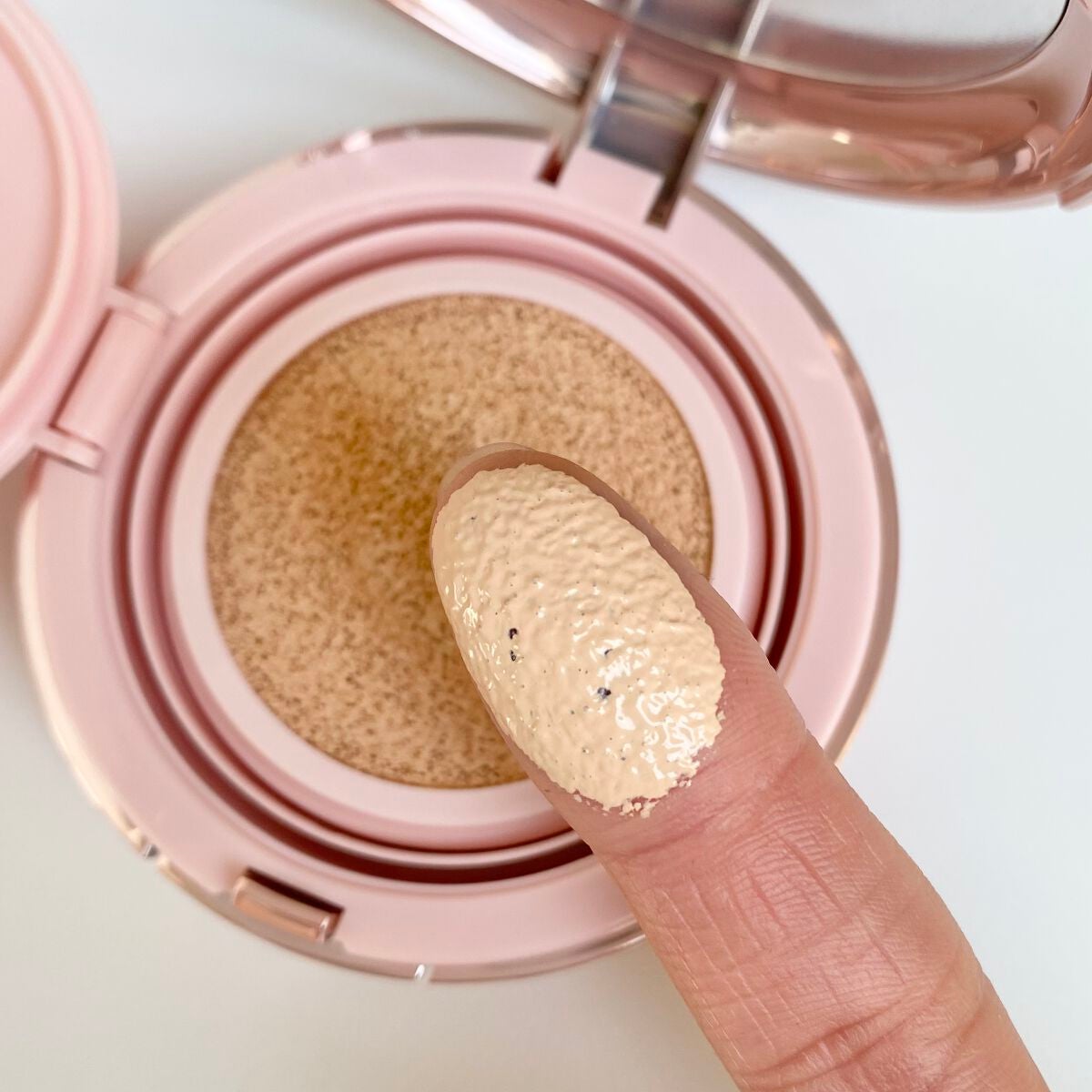 ハイパーカバーフィットクッション ピンク(桜エディション)/APRILSKIN/クッションファンデーションを使ったクチコミ(4枚目)