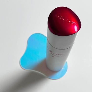 ALBLANC アルブラン ザ ローション III のクチコミ「✴︎

ALBLANC
THE LOTION

白×赤のコントラストが美しい容器の化粧水。
I.....」（2枚目）