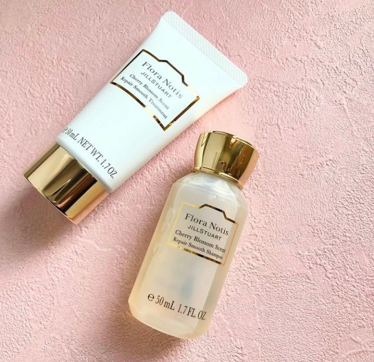 センシュアルジャスミン リペアモイストシャンプー / リペアモイストトリートメント/Flora Notis JILL STUART/市販シャンプーを使ったクチコミ(2枚目)