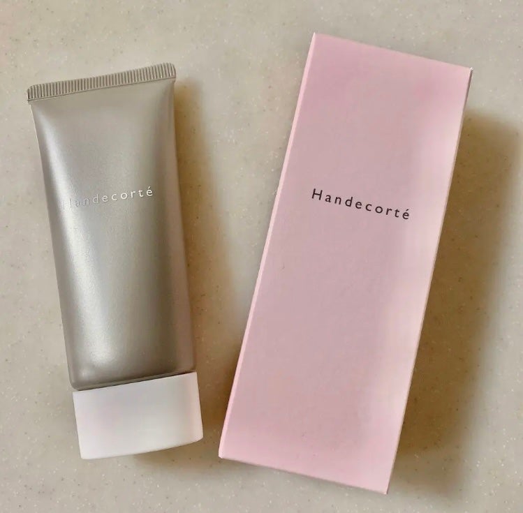 ハンデコルテ/キユートピア/ネック・デコルテケアを使ったクチコミ(1枚目)