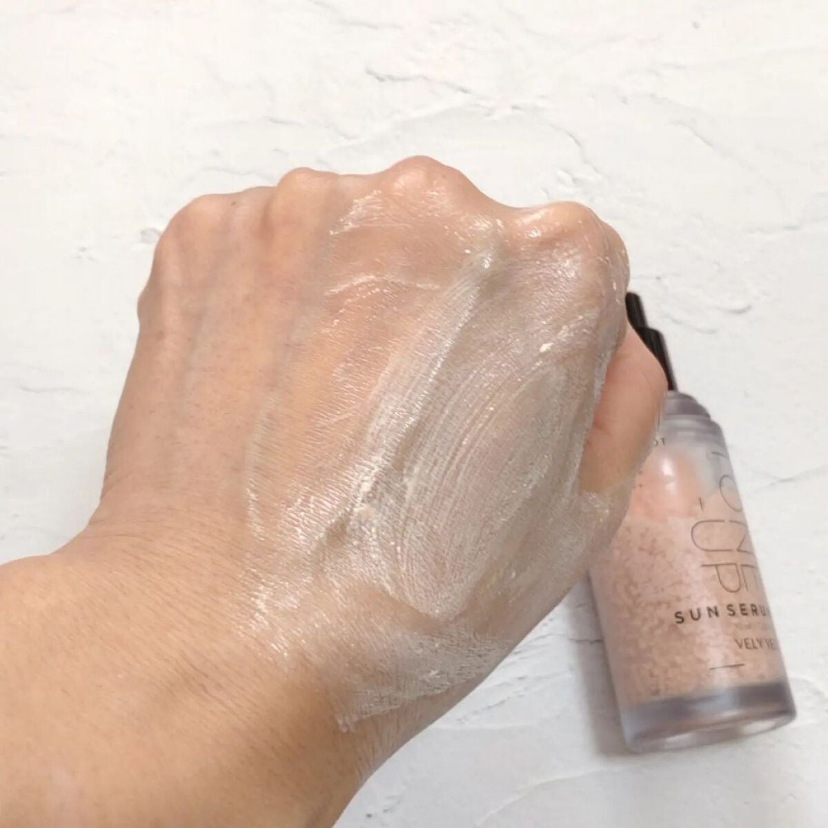 ビタミントーンアップサンセラム/VELY VELY/日焼け止めローションを使ったクチコミ(7枚目)