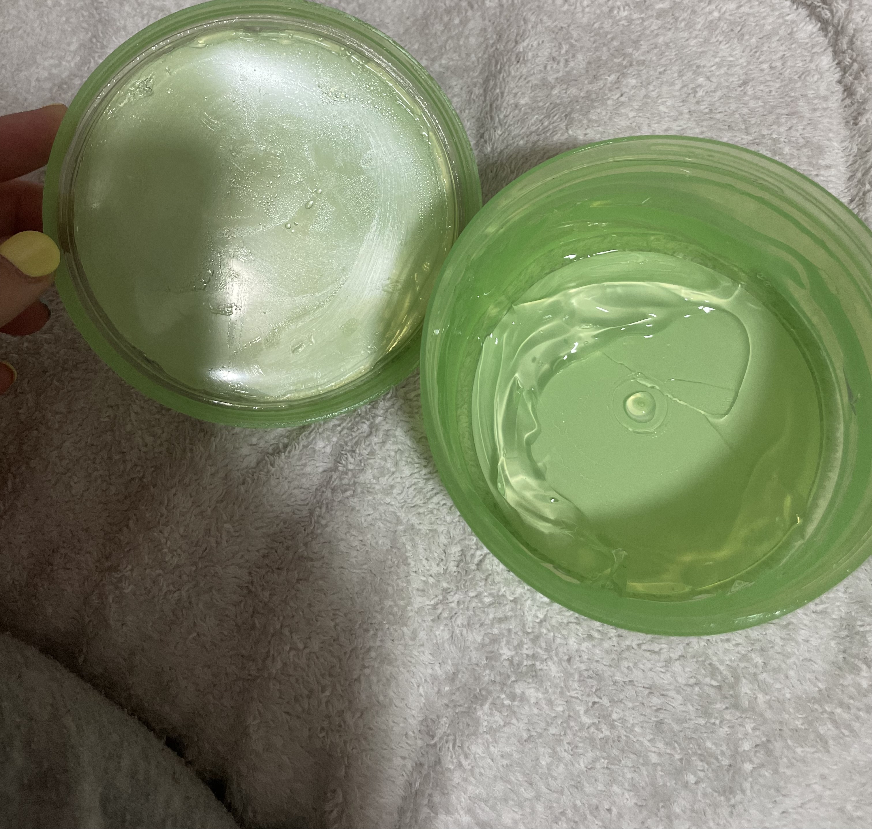 ティーツリーカーミングハイドロジェル/MEDIHEAL/ボディローションを使ったクチコミ（2枚目）