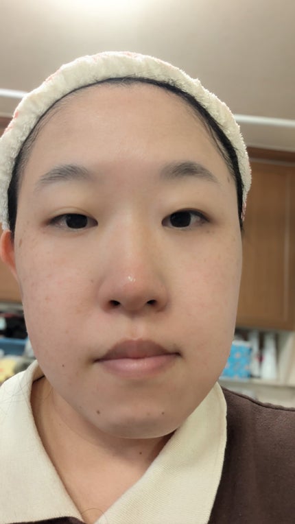 あさlead^L^のクチコミ「コラージュさんの粉洗顔
朝から使用しました
顔と手を濡らしてから泡立て
洗顔✨
無香料なの.....」(2枚目)