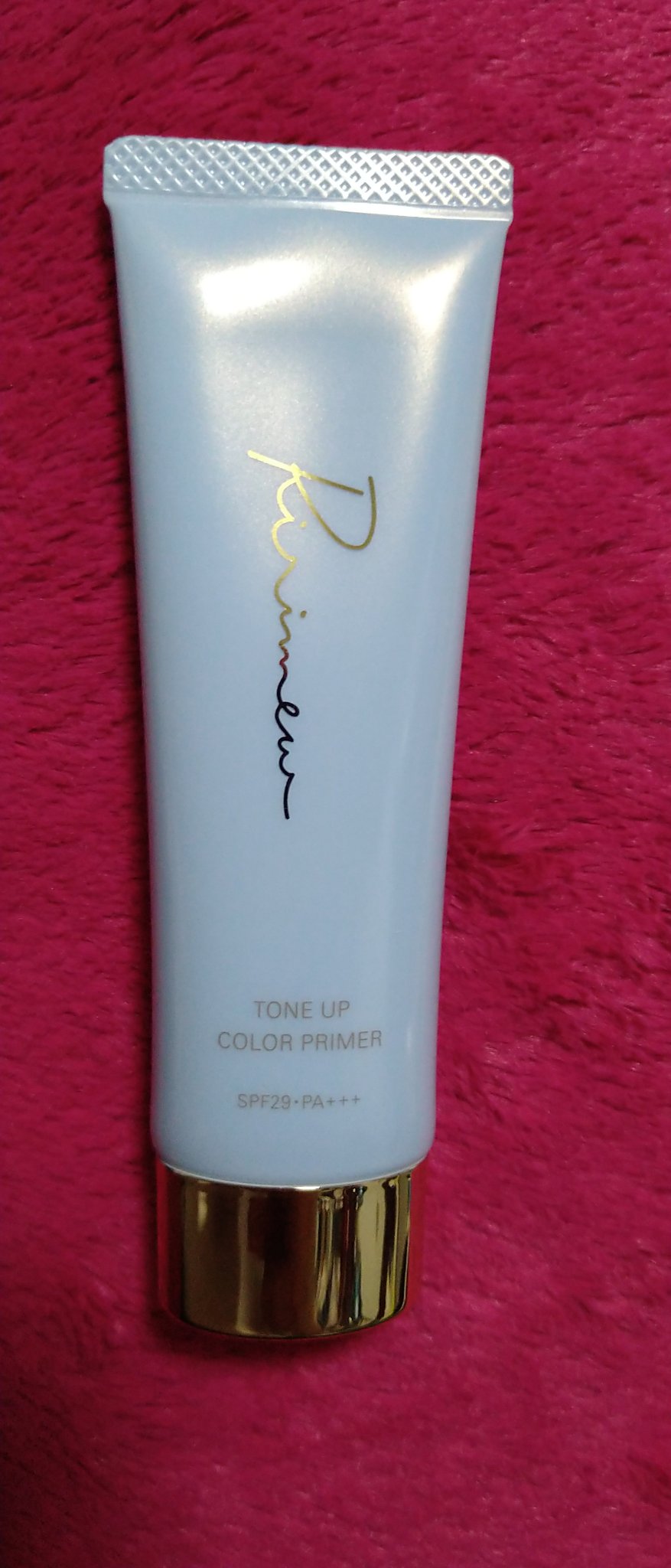 【使った商品】
Ririmew
トーンアップカラープライマー
シルクブルー

【崩れにくさ】
かなり◎

【カバー力】
◎

【良いところ】
よれにくい
乾燥しにくい
くすみが消える
自然にトーンアップする