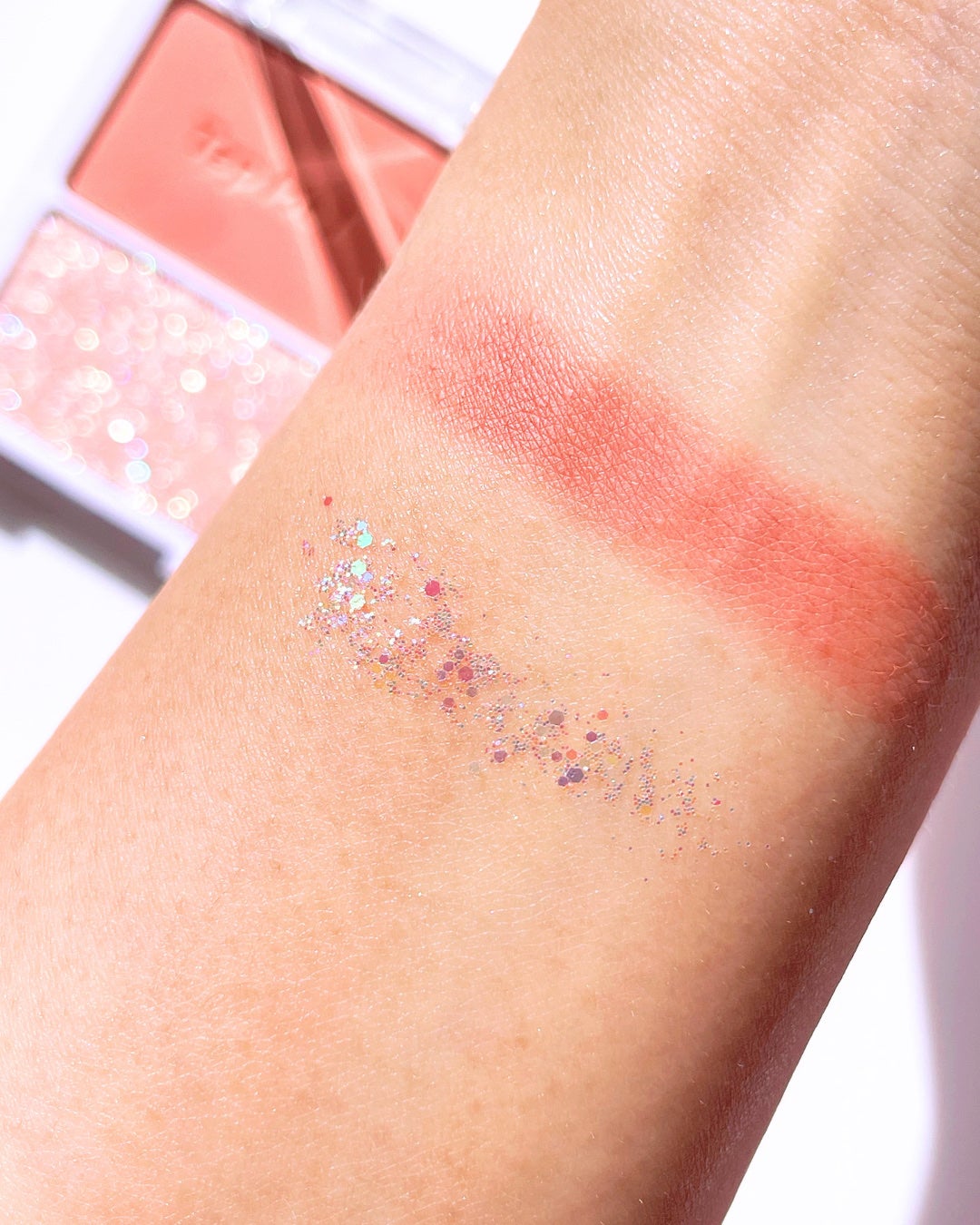 ゲットルーズグリッタージェル/unleashia/グリッターを使ったクチコミ(2枚目)